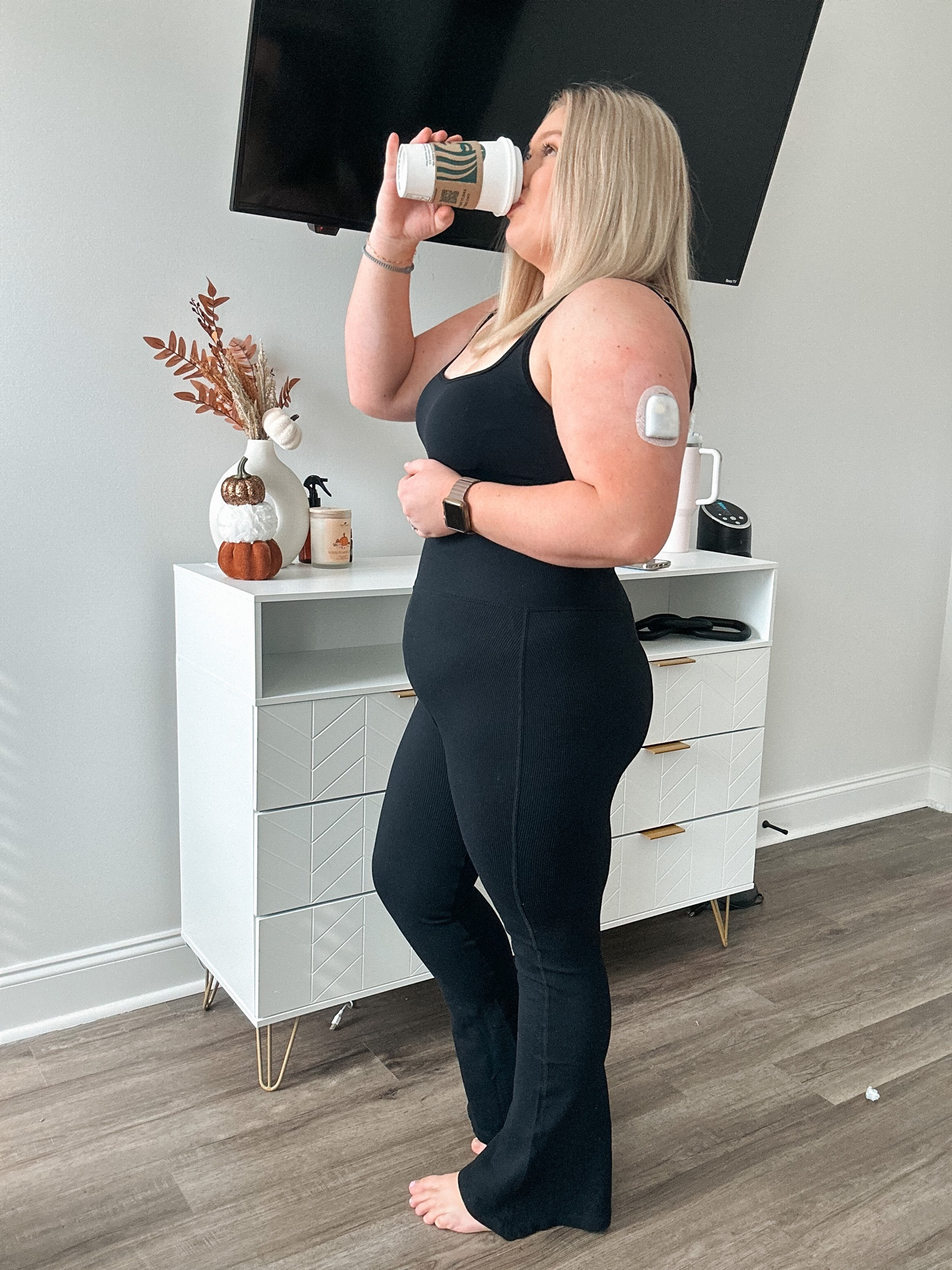 One piece flare jumpsuit

#LTKSeasonal #LTKcurves #LTKstyletip