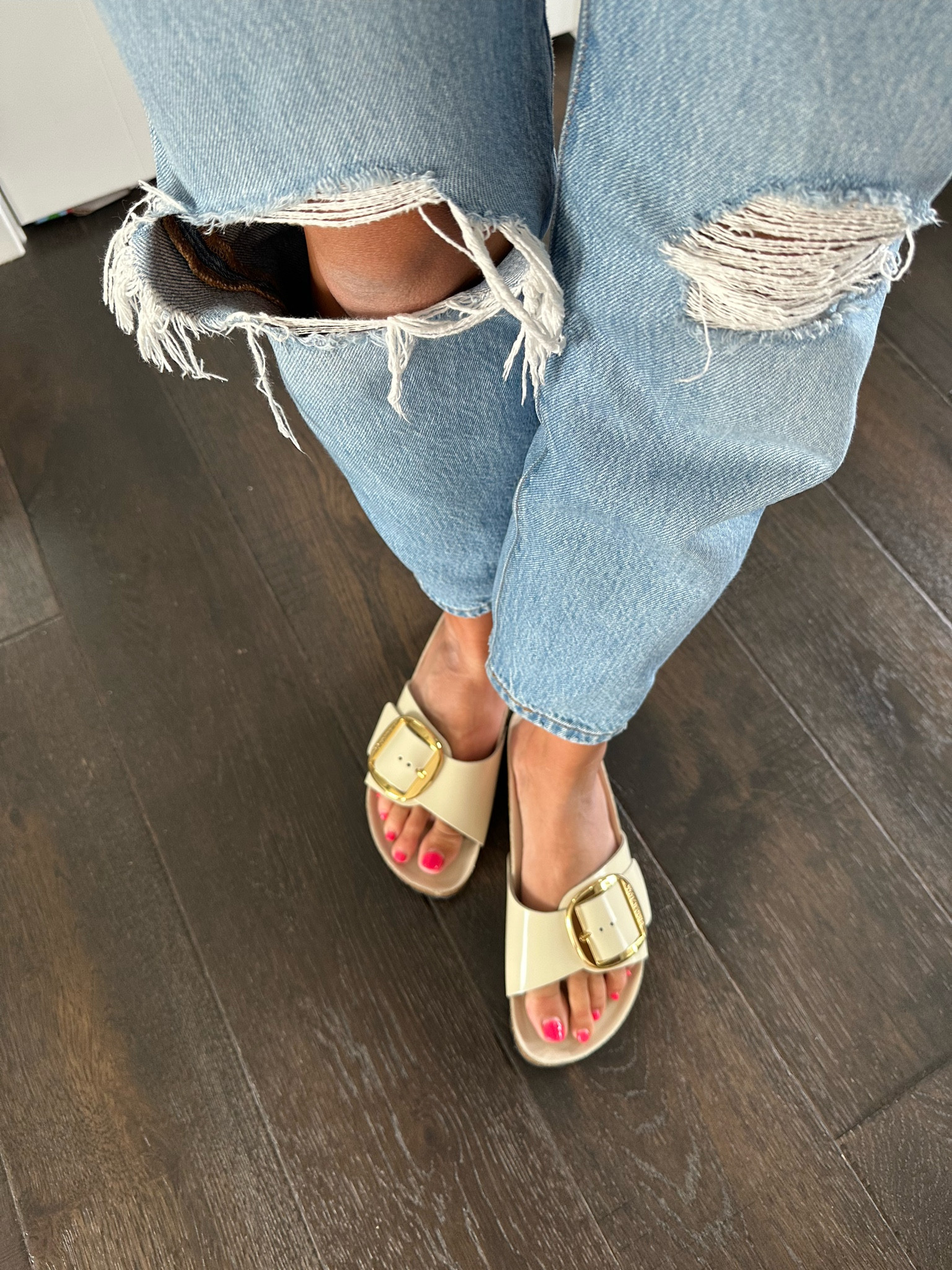 Birkenstocks
Slide
Sandals
Gold buckle

#LTKxNSale