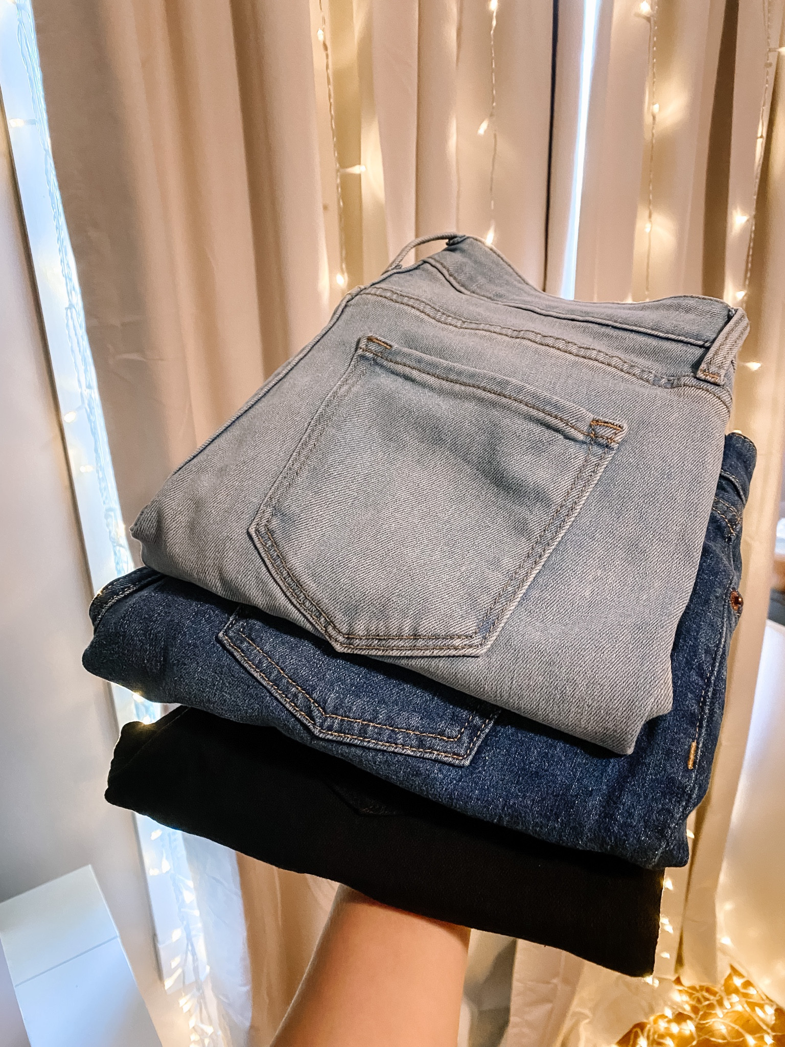 Old navy jeans, jeans on sale, women’s fall fashion, flare jeans, boot cut jeans 

#LTKunder50 #LTKSeasonal #LTKunder100