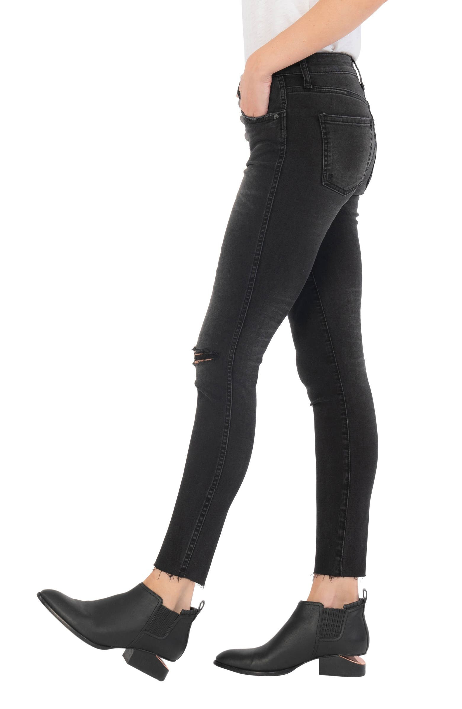 Donna Fab Ab Exposed Button Raw Hem Ankle Skinny Jeans | Nordstrom | Nordstrom