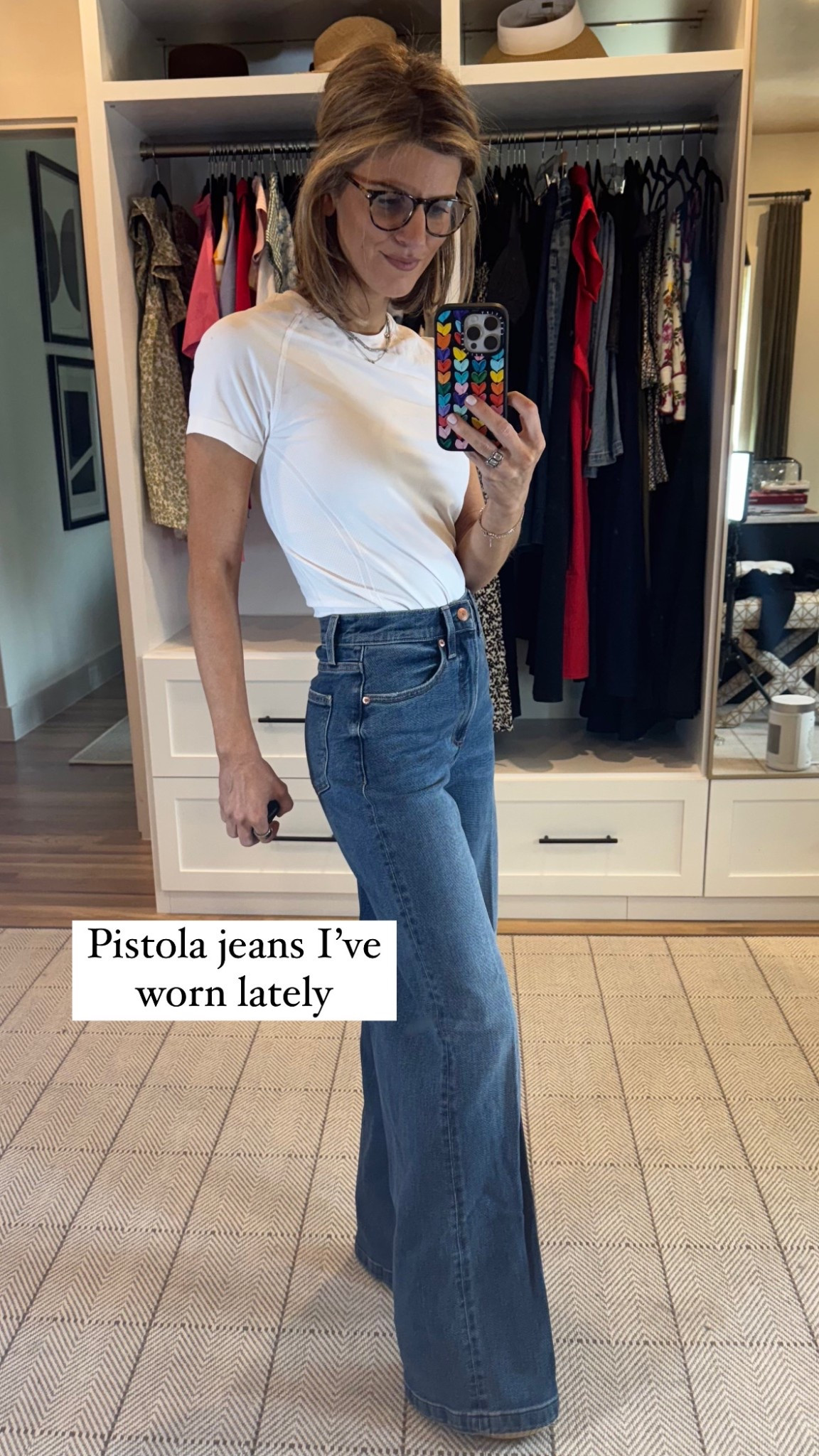 Wearing size 24, fit is true to size. I did not get these hemmed, but I have on very high platform wedges. 