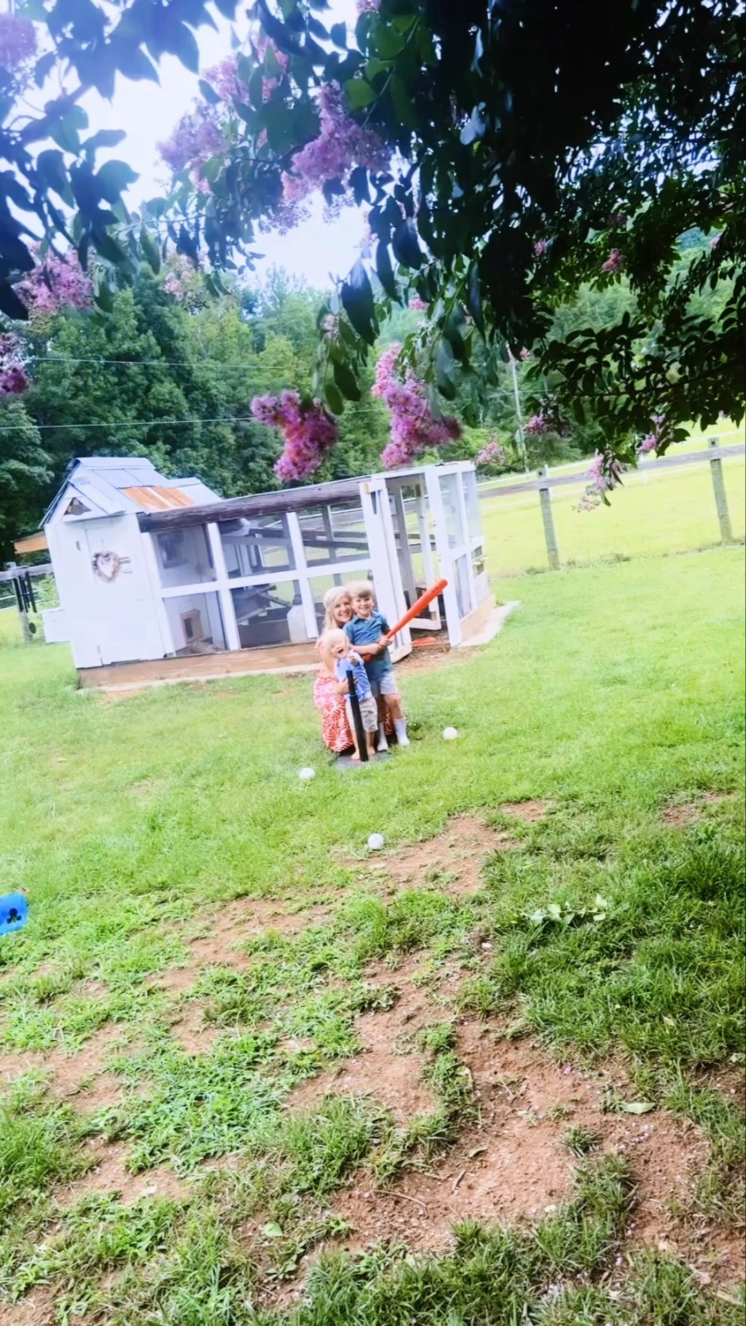 A post-church 💒 baseball ⚾️ swingin’ 💨 kind of Sunday afternoon here on the farm 🌸🌾 - and a deer 🦌 sighting, too!!! 🤗