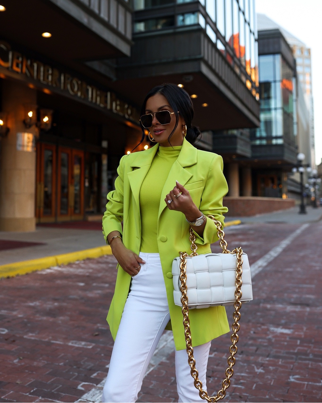 Neon on sale blazer outfit