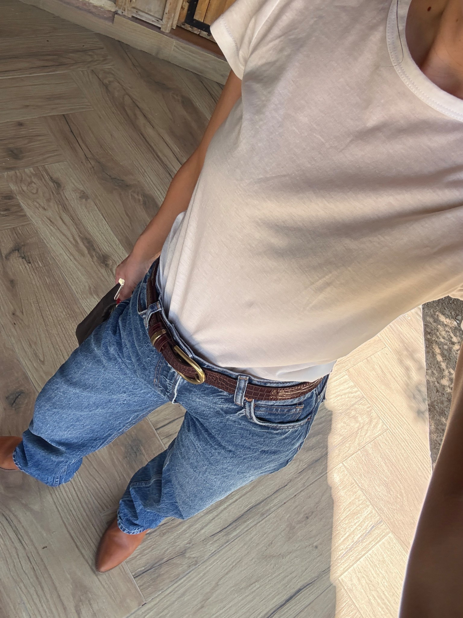 Light weight tee perfectly for summer #summeroutfit #cowboyboots #jeans 

#LTKSummerEdit #LTKFindsUnder100 #LTKStyleTip