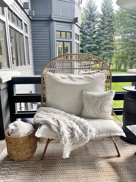 HOME \ a few cozy fall additions to my outdoor patio☺️

Walmart
Decor
Pillow
Throw 

#LTKfindsunder50 #LTKhome #LTKSeasonal