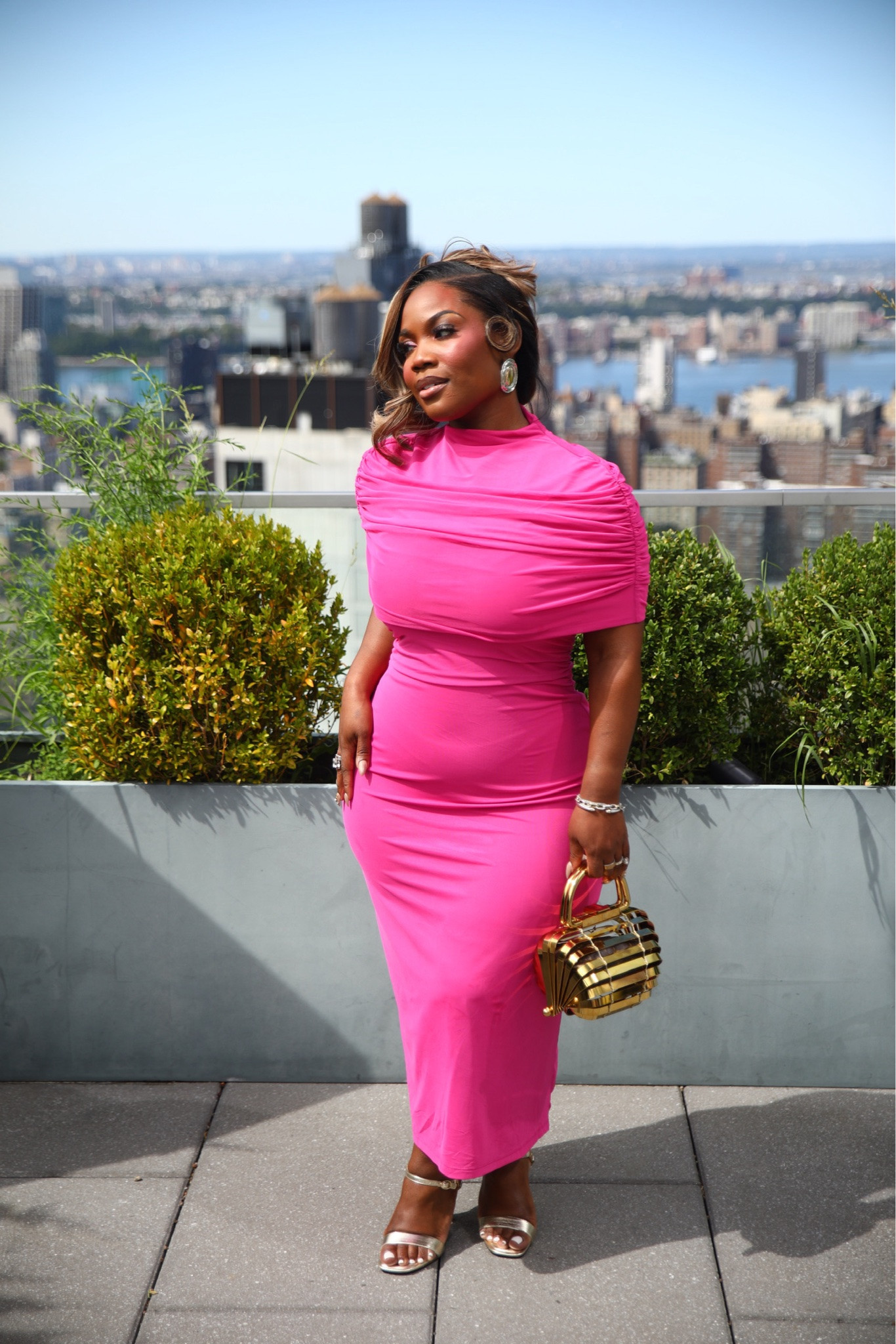 NYFW Outfit for the @Black Beauty Roster Luncheon ✨

I always love attending the BBR NYFW Luncheon, which celebrates Black Excellence in Beauty and Media in such a beautiful and inspiring way. 

Wearing this gorgeous @lapointe dress which is a part of the new “American Designers” Collection at @macys . I absolutely love the silhouette of this dress, which gives and elevated, feminine feel.

For the glam, I wanted to be super intentional for the occasion and honor Black Beauty by paying homage to @paintedbyesther’s transition blush technique and I absolutely love how it turned out. 

Do we love or do we LOVE?! 😍

#MidsizeFashion #NYFW #BlackBeautyRoster #nycinfluencer #PaintedByEsther

#LTKMidsize #LTKootd #LTKSeasonal