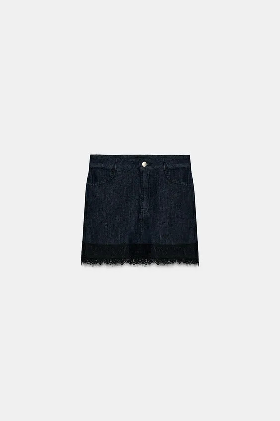 Mid-waist skort featuring front pockets, an inner lining and a lace hem. Zip fly and button faste... | Zara NL