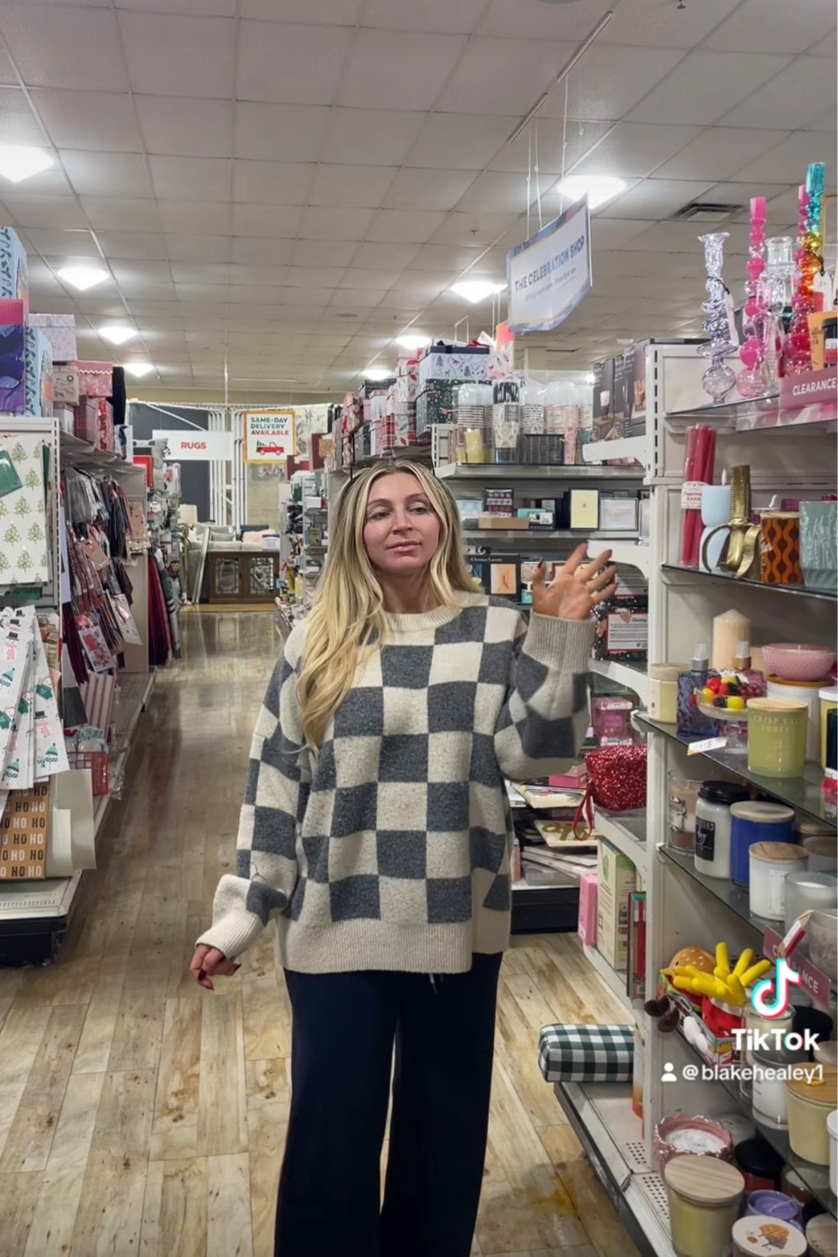 Sweater- size medium comes in 3 colors!!