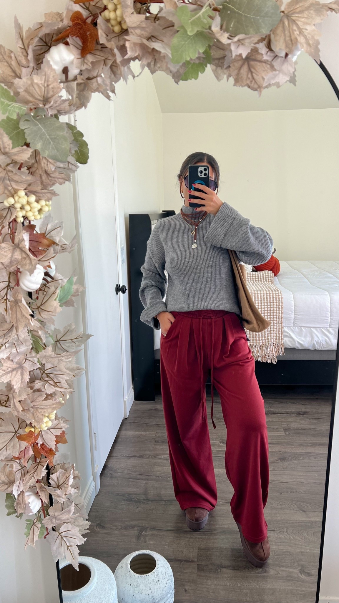 Elevated sweatpants look. 

#LTKStyleTip #LTKFindsUnder50 #LTKSeasonal