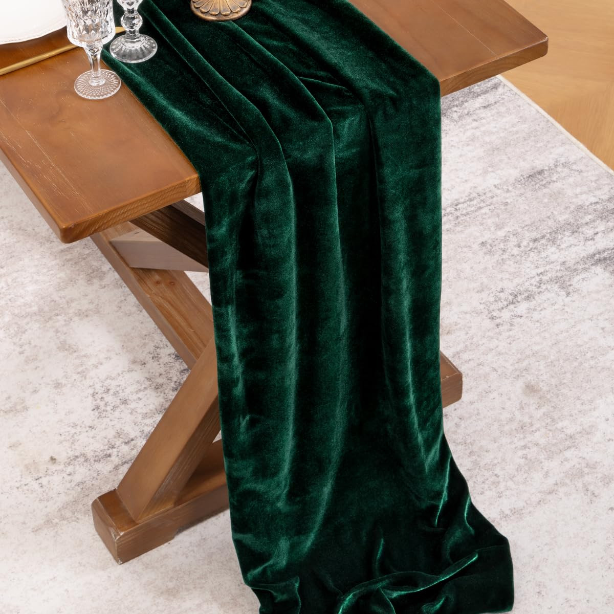 Socomi Green Velvet Christmas Table Runner Cloth Decor 20 x 120 Inches 10ft Fabric Emerald Green ... | Amazon (US)