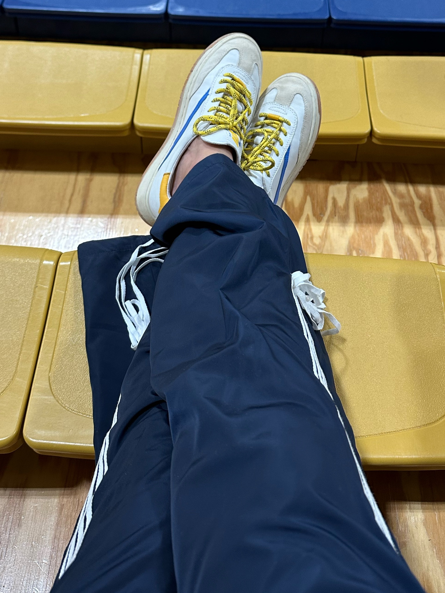 sports mom, but make it cute ✨

these fit TTS and even though the model makes it look like these are low rise, they are more of a mid-high!

#LTKStyleTip