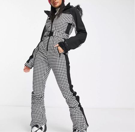 Ski suit on sale!! Love this pattern!



Skiing outfit 
Snow outfit 
Holiday outfit
Winter outfit ideas 

#LTKSeasonal #LTKtravel #LTKCyberWeek
