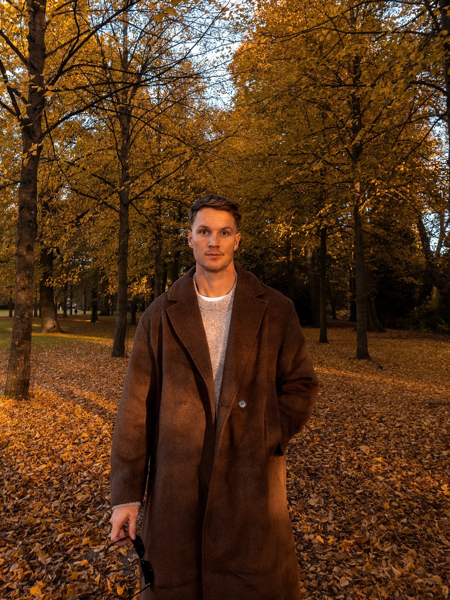 Diesen Herbst lebe ich in diesem Mantel 🍁🍂
#menswear #mensfashion #mensstyle