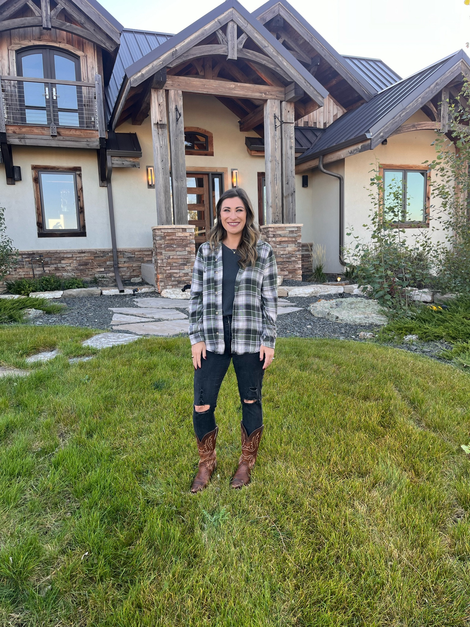 Montana was an absolutely dream ✨ flannel is American Eagle last season (oops) linked a few they have in stock now 🤠

#LTKSeasonal #LTKTravel #LTKFindsUnder100