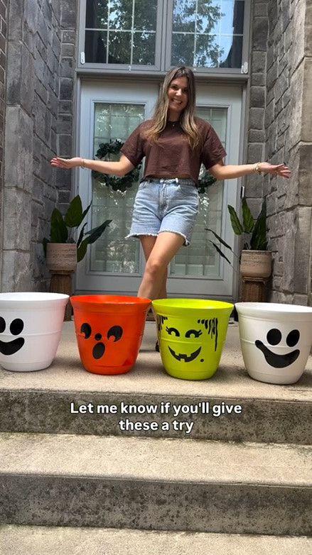 Let’s make budget friendly 90’s Halloween planters using all the materials from @walmartcanada #gifted 
.
Here’s the step by step on how to make these 
- Grab your planters, spray paint and vinyl from @walmartcanada 
- I spray painted the planters (orange and green) 
- I found the .svg file on Etsy and used my cricut to cut out the face shapes. Then stuck them onto the front of the planter. 
I can’t wait to fill these up with fall mums. Stay tuned! 
.
Also, do you recognize these faces? #mcdonaldshalloweenbuckets 
.
.
.
IB @makingfrugalfun

 #90shalloween #walmartcanada #easydiy Halloween diy, McDonald’s Halloween buckets, McDonald’s happy meals, giant Halloween planters, vintage Halloween, 90s Halloween,