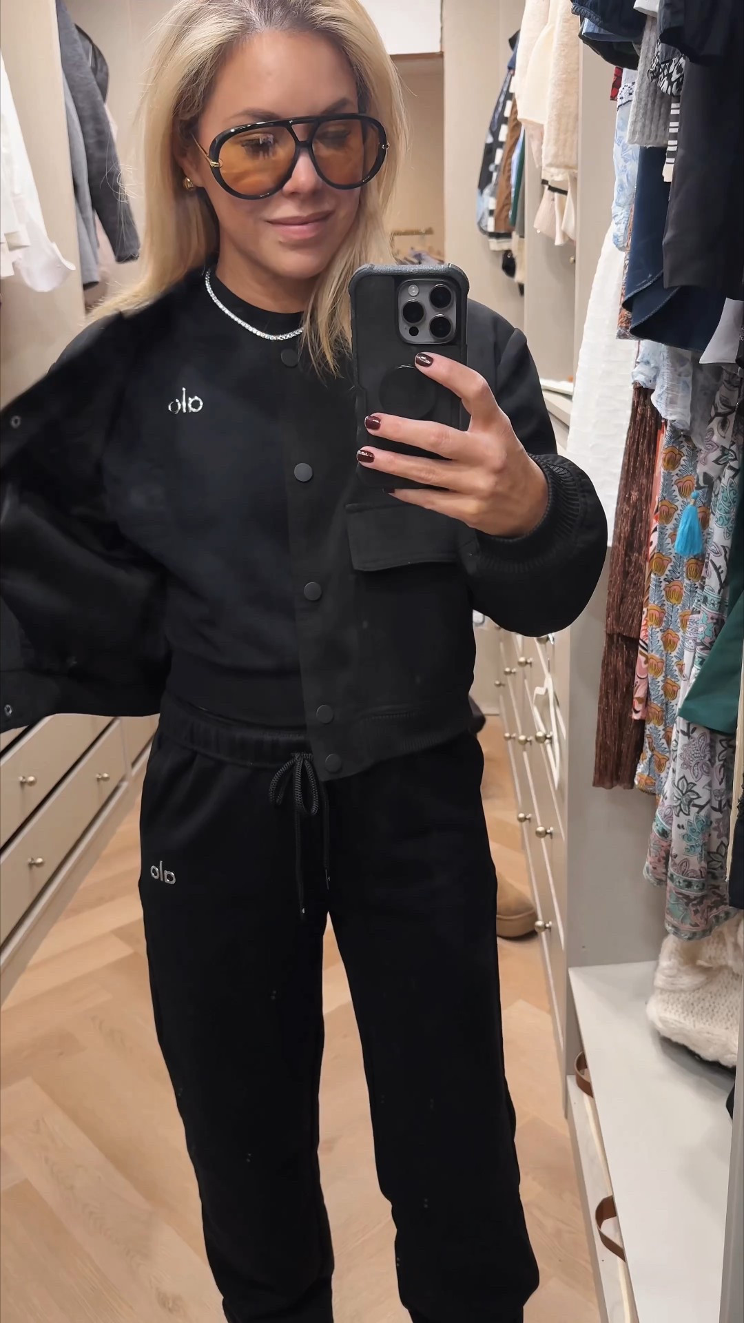 Styling Alo sweats (high/low version with Amazon jacket and Bottega Venetts sunglasses)

Black sweatpants
Sweatshirt 
Alo sweats
Alo sweatshirt
Alo sweatpants #LTKFindsUnder50

#LTKActive #LTKdayinmylife