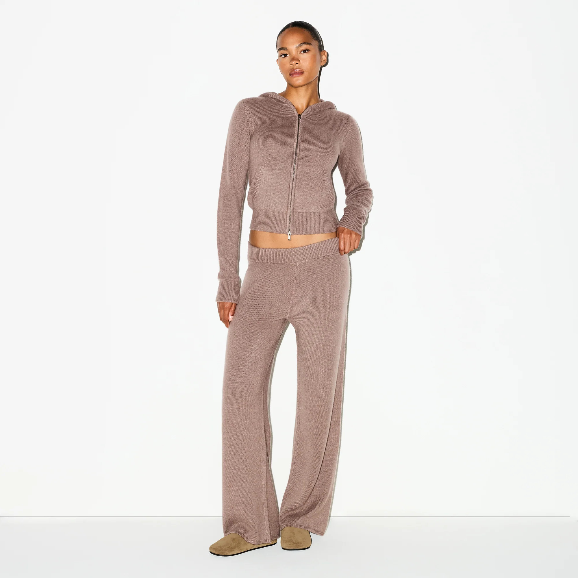 SKIMS Wide Leg Pants | Deep Neutral | Large | Cashmere | SKIMS (US)