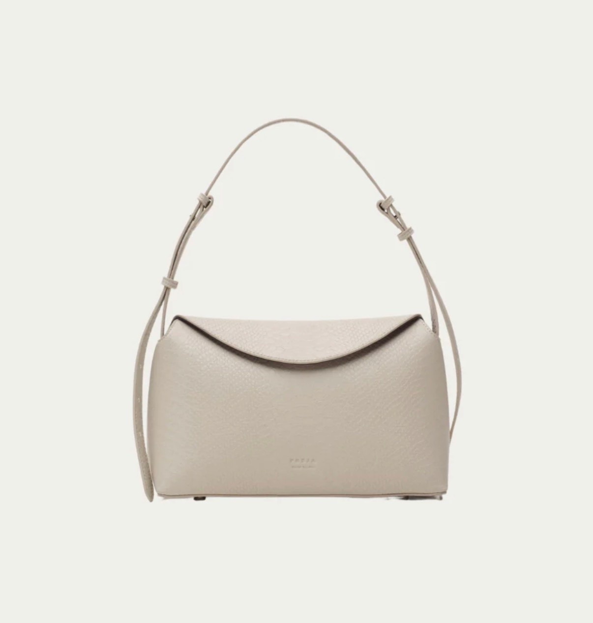 Hudson Bag Oat Croc
Freja

#LTKgrwm #LTKootd #LTKSaleAlert