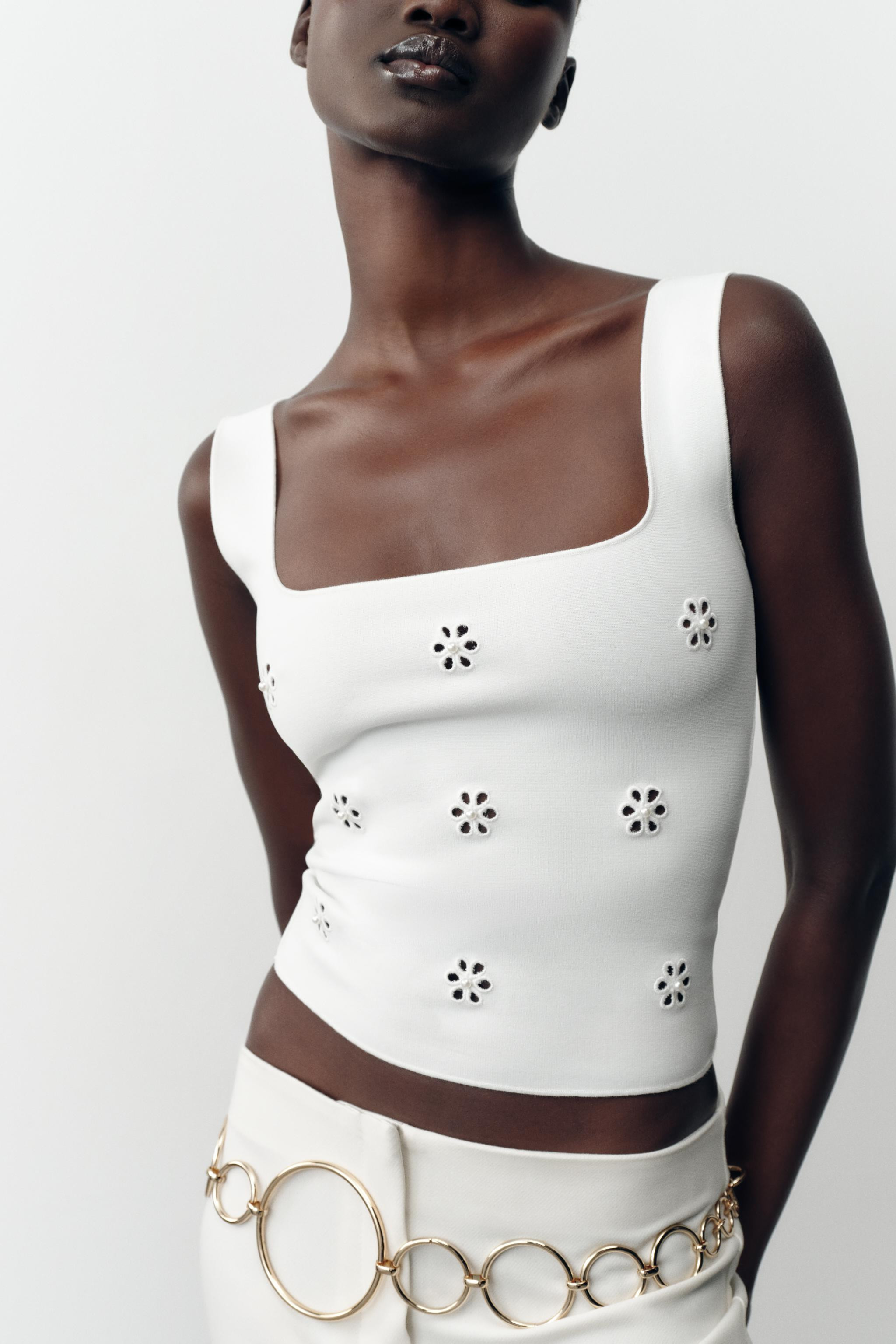 FLORAL EMBROIDERED STRETCH TOP | Zara US