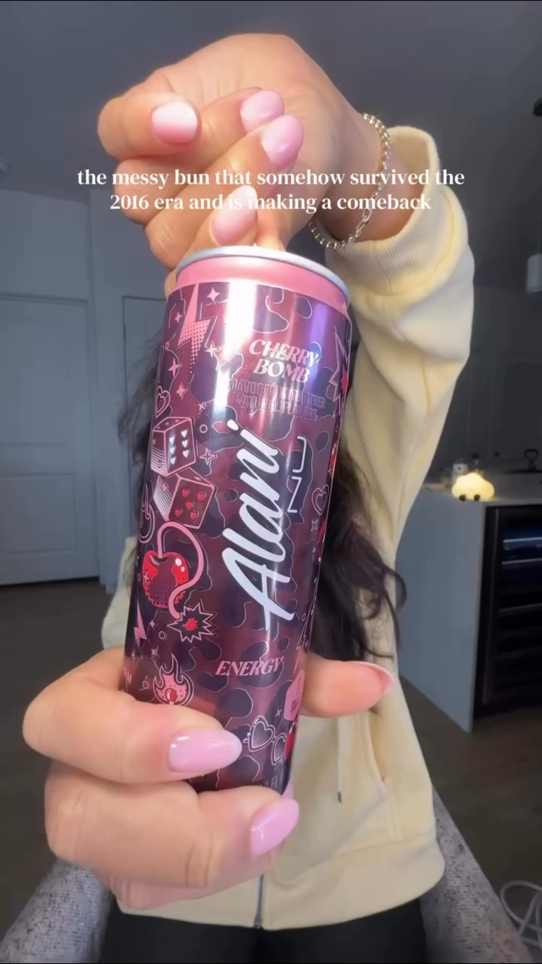 2016 messy bun was top tier 💛

#2016 #messybun #hairtutorial #blasianliv #relatable