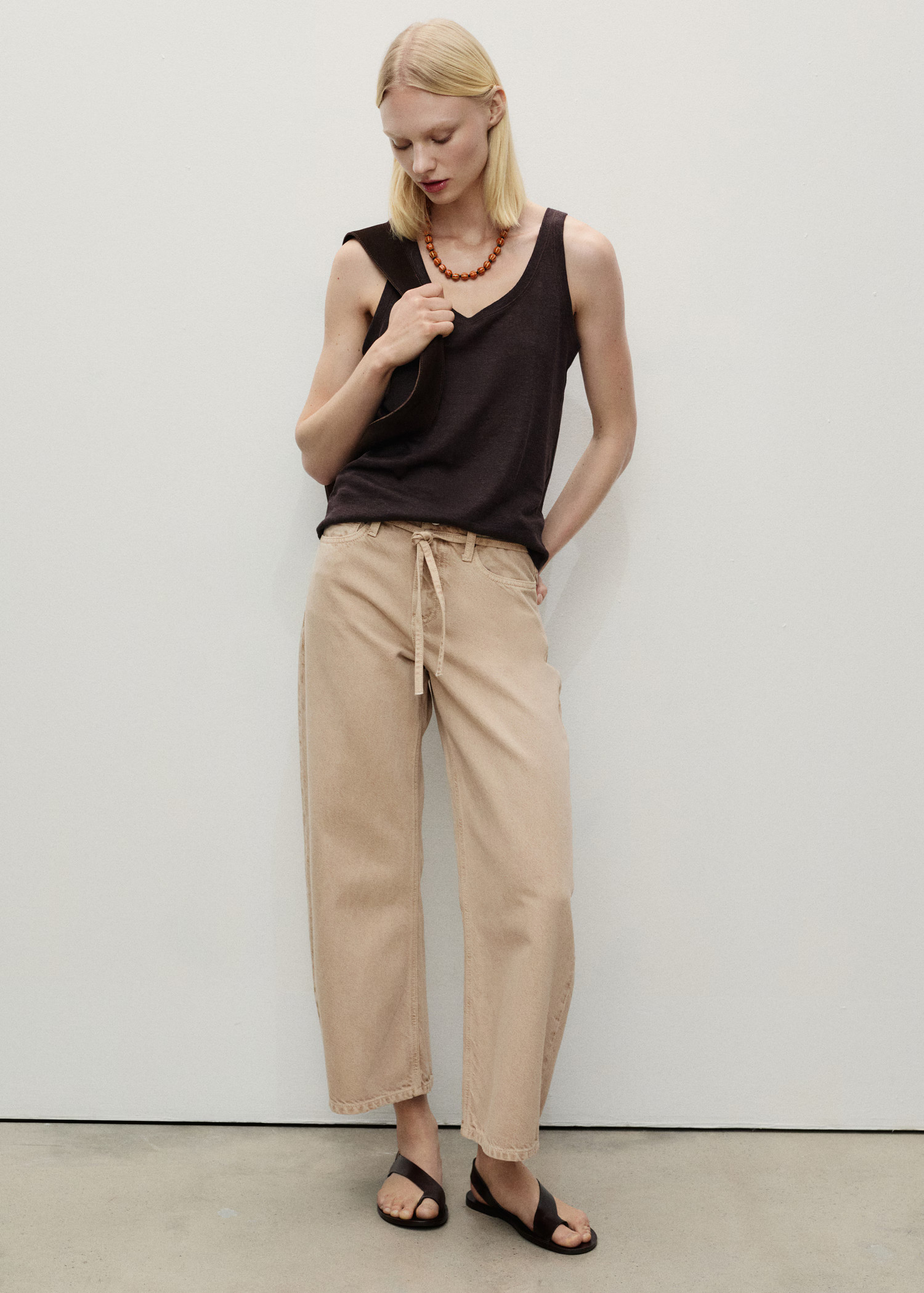 Balloon-Jeans mit Gürtel - Damen | MANGO Österreich | Mango EU