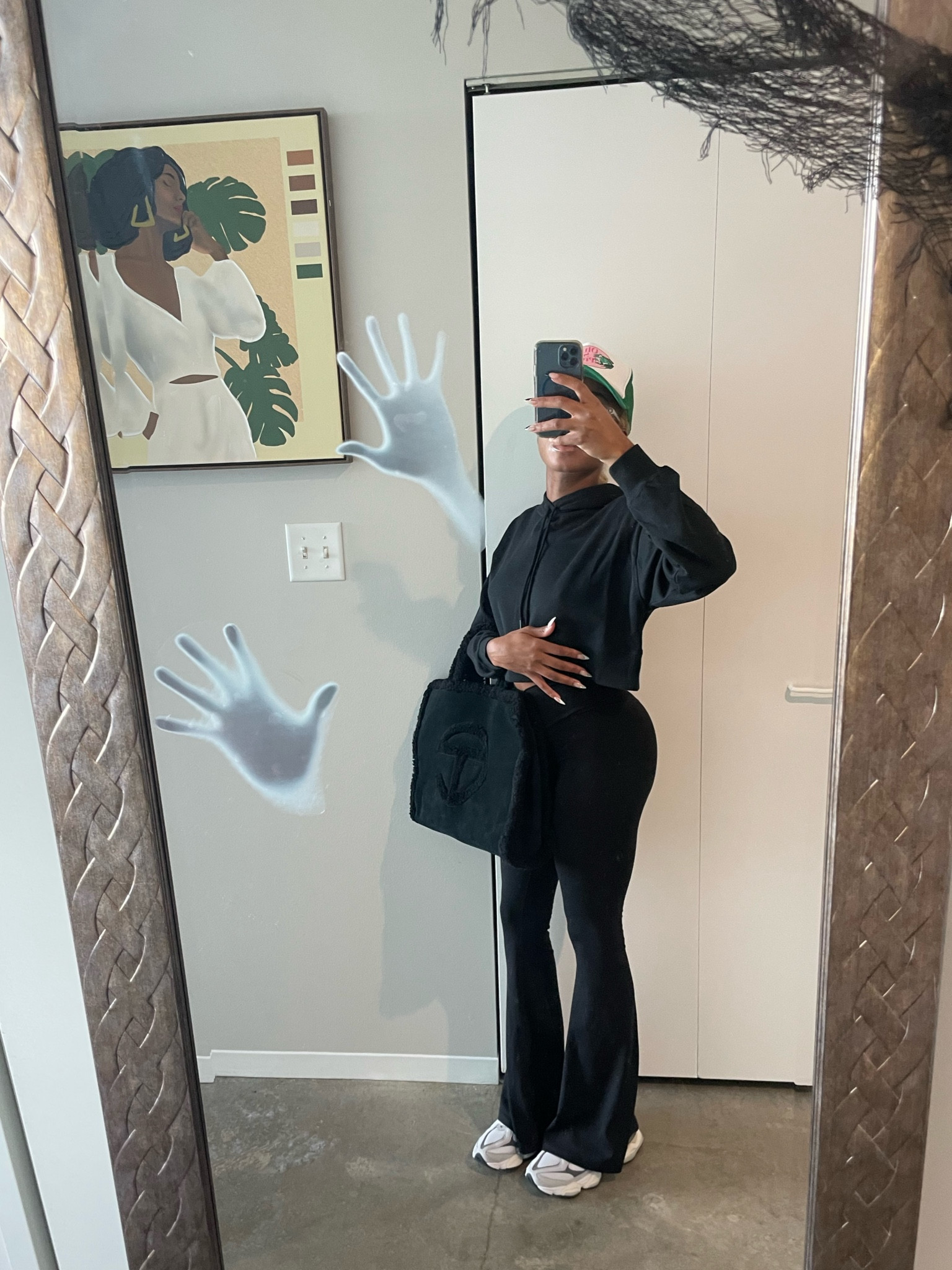 October is definitely and all black month 🖤 

My ootd is aerie yoga pants, a hoodie and my new balances. 
Ugg Telfar bag 
Bass pro shop hat
Fall fashion holiday sale ootd outfit inspo

#LTKsalealert #LTKHoliday #LTKHolidaySale