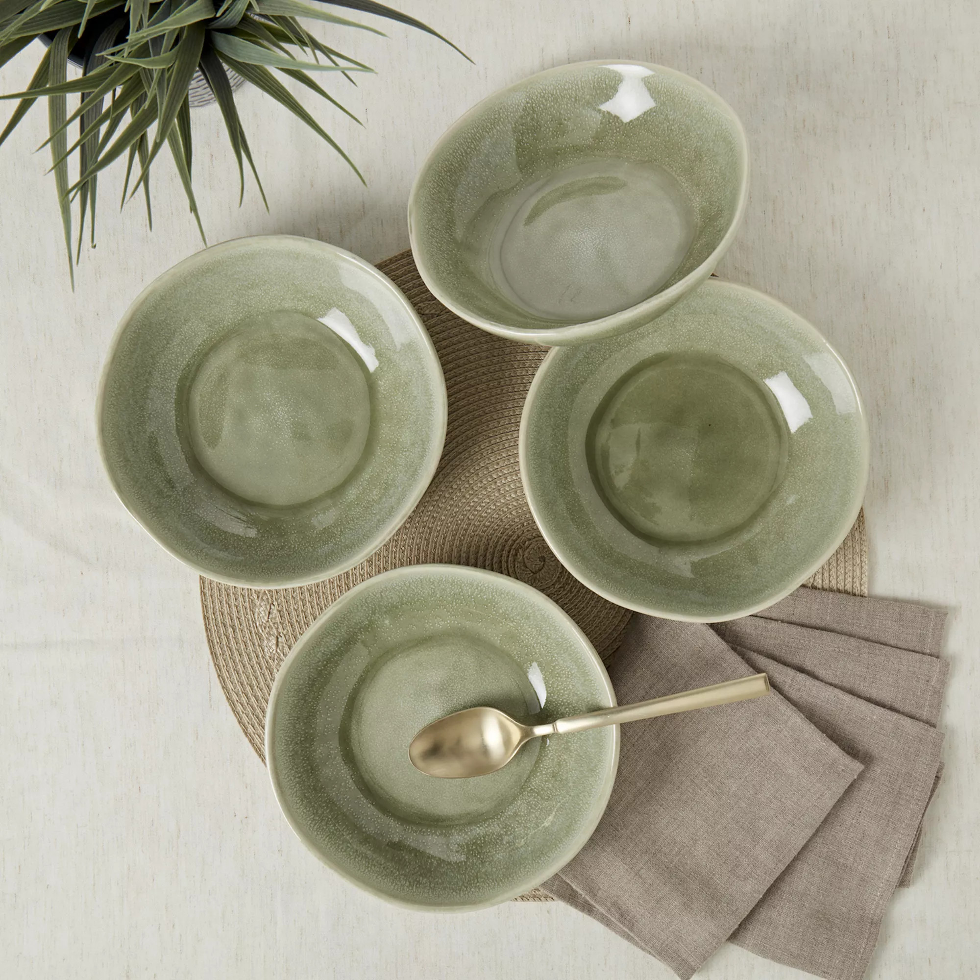 Mingle & Co. 4-Piece Reactive Green Deep Plate Set | Kohl's