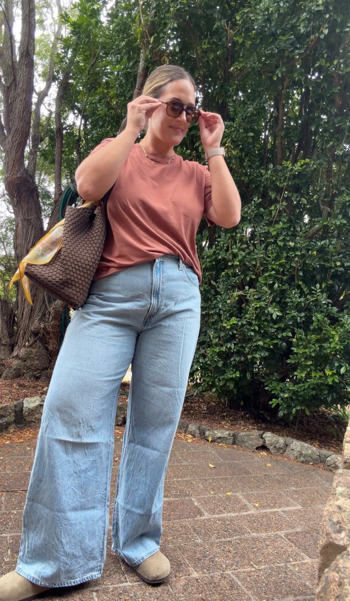 My ootd featuring these amazing cinch waist Levi’s- chefs kiss!

These are the size 33 but I also wear the size 32 as a size 16 🤎

My tee is from Just Jeans but I’ve linked a similar one xx 

#LTKmidsize #LTKjeans #LTKstyletip