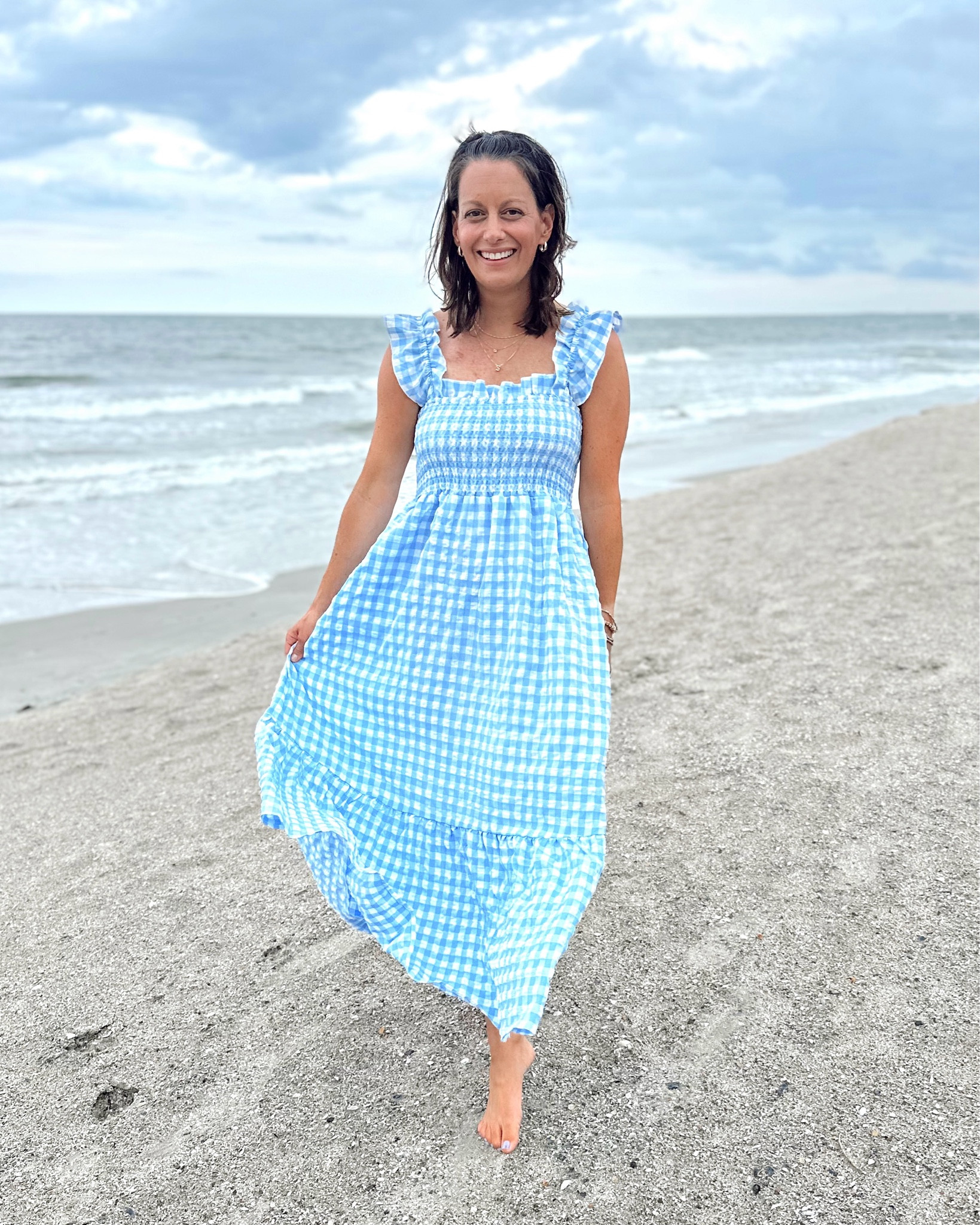 Amazon maxi dress runs true to size. I’m wearing a small and I am 5’4”.  Perfect for family beach photos!



#LTKOver40 #LTKStyleTip #LTKFindsUnder50