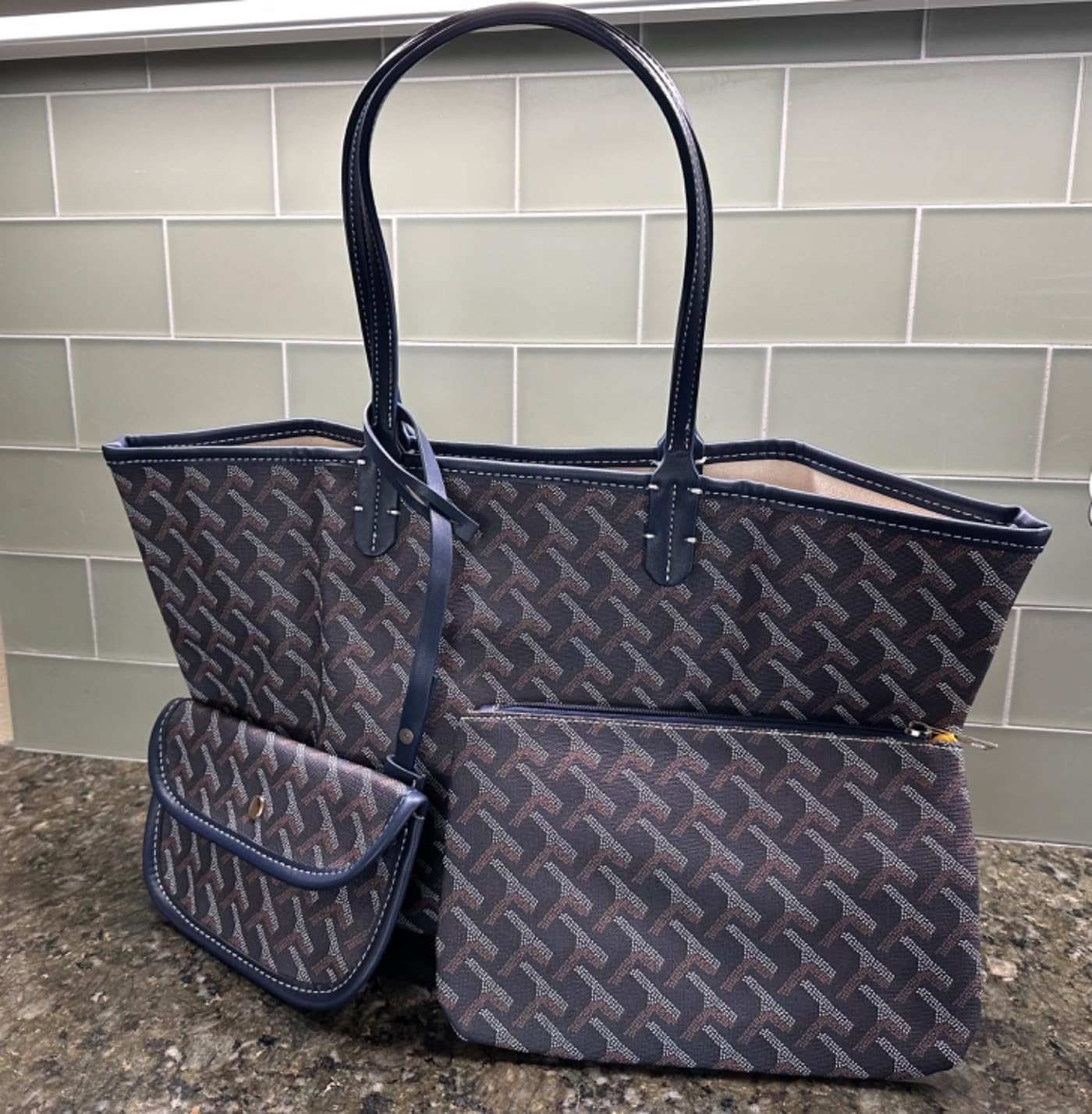 Women's Puffer Tote Handbags Purse Sets for Women Large Leather Clutch Dupes Hobo Shoulder Bag fo... | Amazon (US)