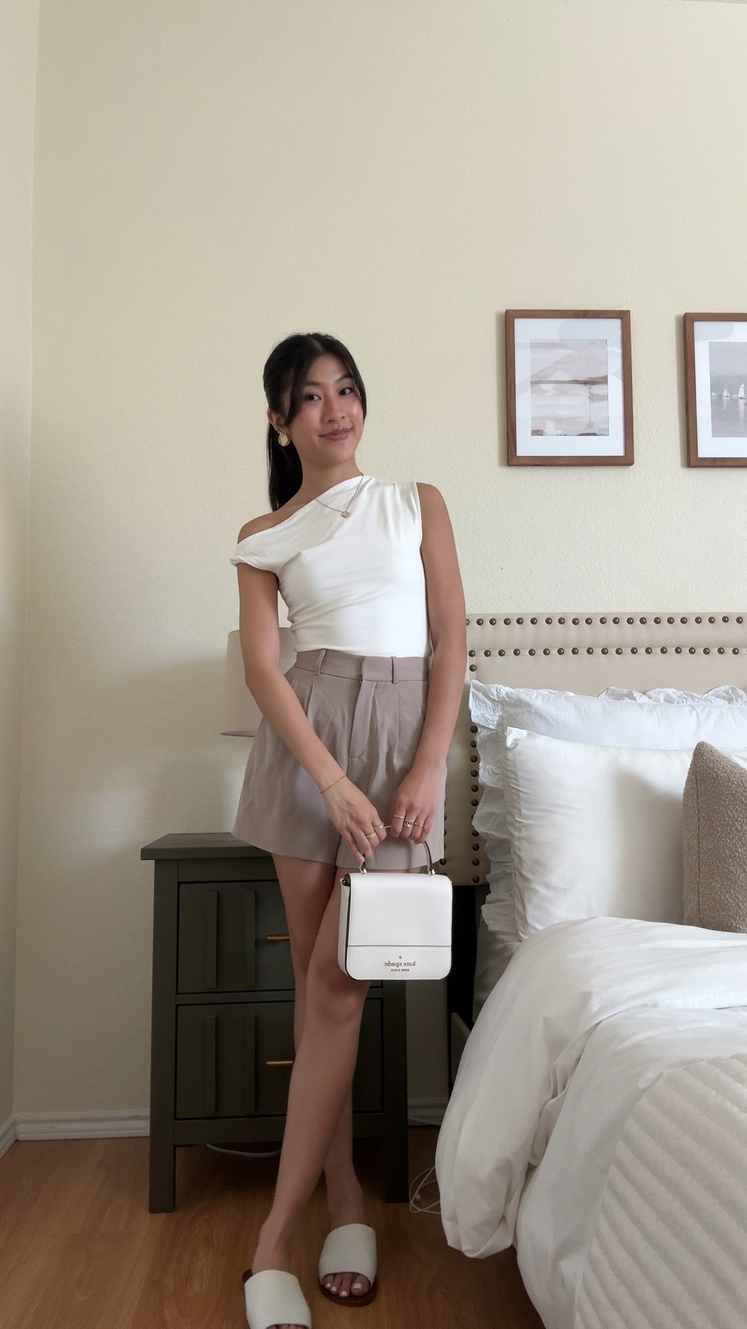 so perfect for dinner by the beach 🦪🍸
wearing an xxs top and 00 shorts for reference!

asymmetrical top, summer outfit, dinner outfit

#LTKVideo #LTKStyleTip #LTKSeasonal