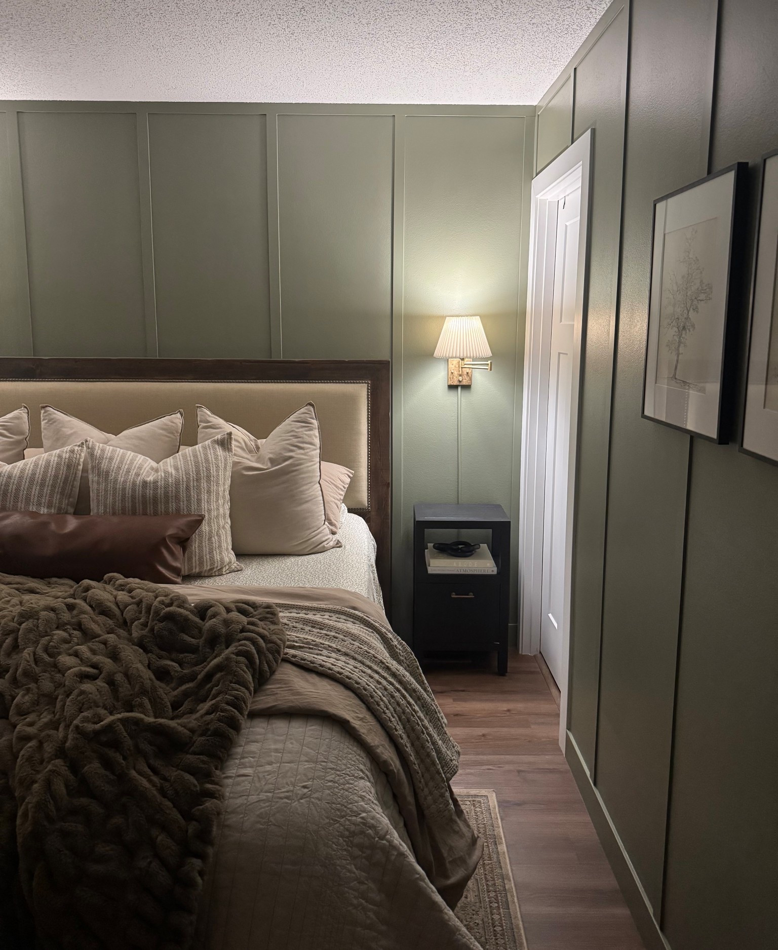 Bedroom details, bedding, cozy, throw blanket, pillows, home, home decor, sconces, sheets, duvet 