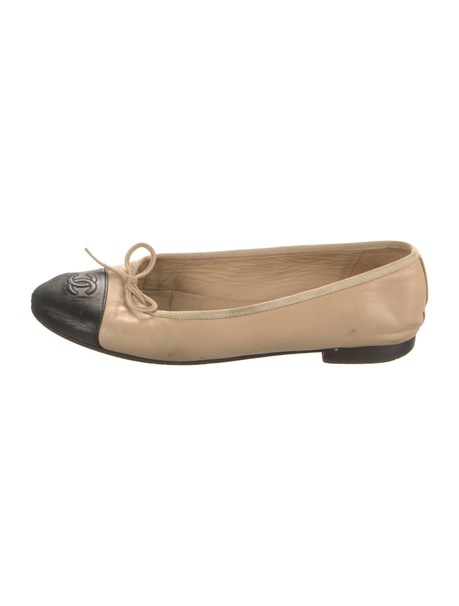 Interlocking CC Logo Lambskin Ballet Flats | The RealReal