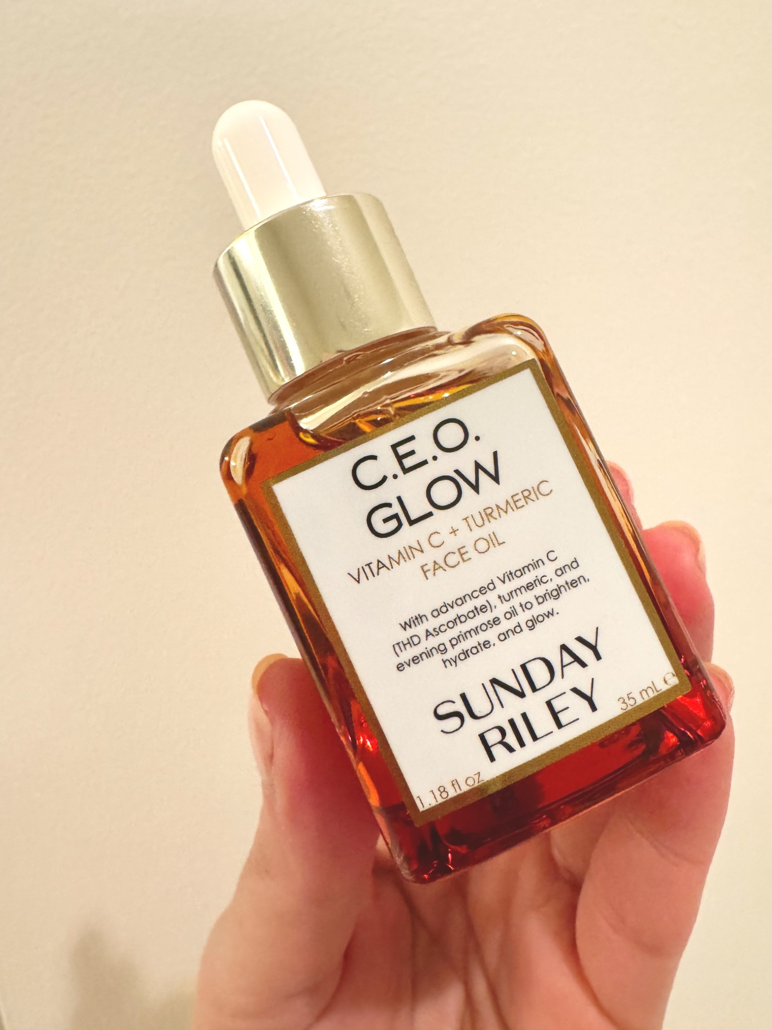 Went back to this and remembered why I loved it ✨

I needed a good vitamin C again and this one just gives the prettiest glow without feeling heavy

My skin looks brighter and more even when I use this consistently 🤍

#LTKmorningroutine #LTKselfcare #LTKBeauty