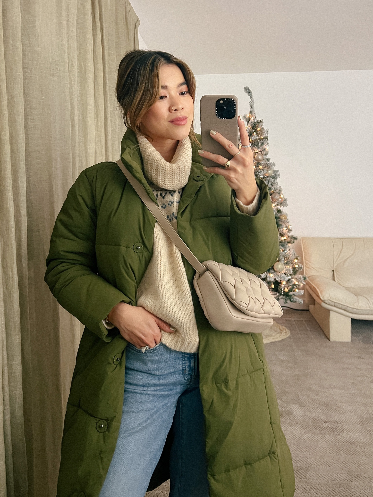 Fair isle sweater under a green oversized puffer jacket with Madewell denim jeans and Everlane tan chelsea boots!

Top: XXS/XS
Bottoms: 00/0
Shoes: 6

#winter
#winteroutfits
#winterfashion
#winterstyle
#holiday
#giftsforher
#jcrew
#madewell
#everlane
#jwpei

#LTKHoliday #LTKSeasonal #LTKstyletip