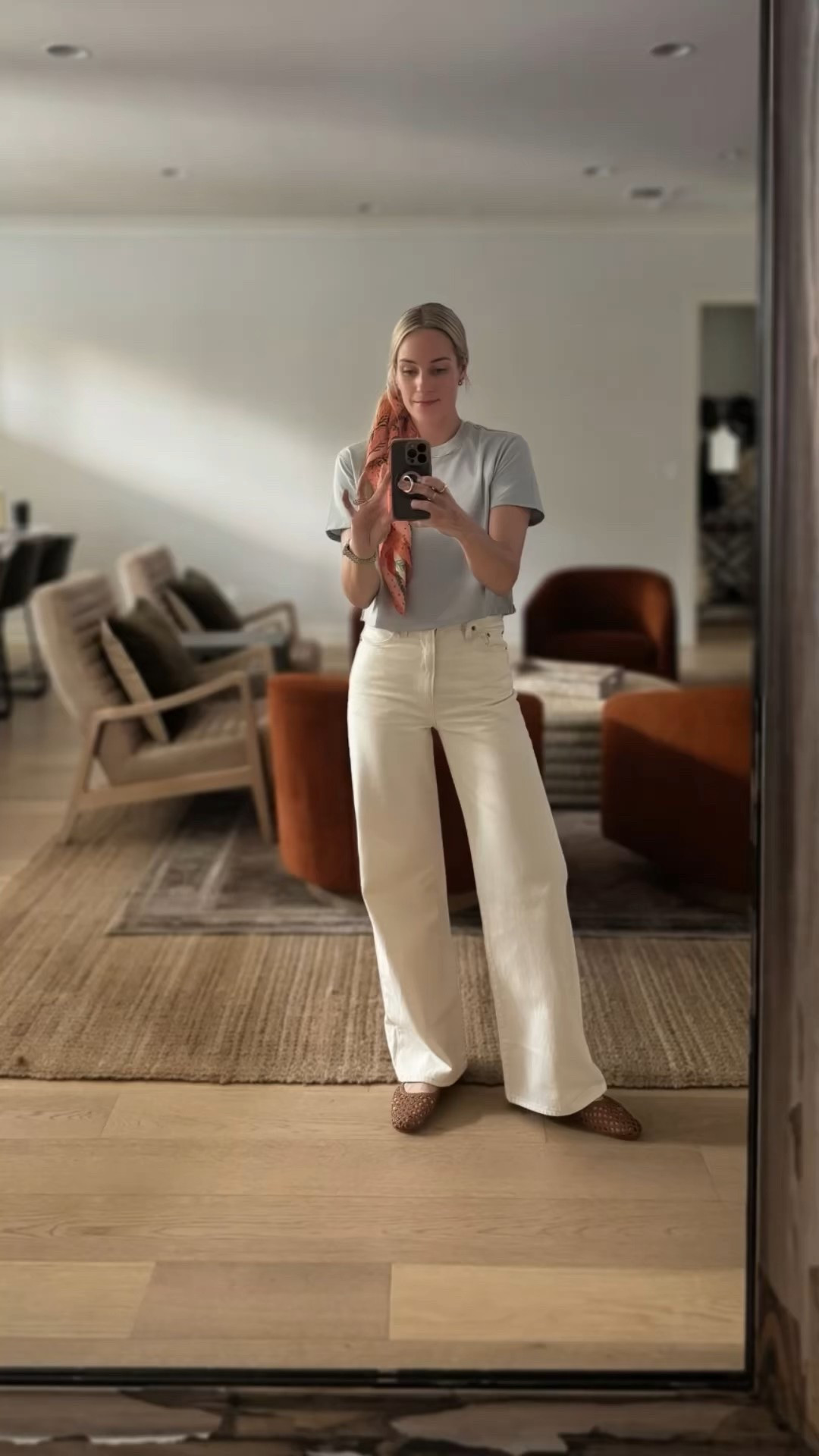 High-waisted Levi’s wide-leg jeans, Amazon’s best basic tee, and a cute lil’ hair scarf ‘cause why not?
•
#LevisWideLegJeans #AmazonTee #FallTransitionalStyle #summeroutfit #WhiteDenimOutfit #NeutralWardrobe #CapsuleClosetFinds #LTKEverydayStyle #ClassicStyleWithATwist #HighWaistedJeansLook #CasualChicOutfit

#LTKFindsUnder100 #LTKSummerEdit #LTKStyleTip