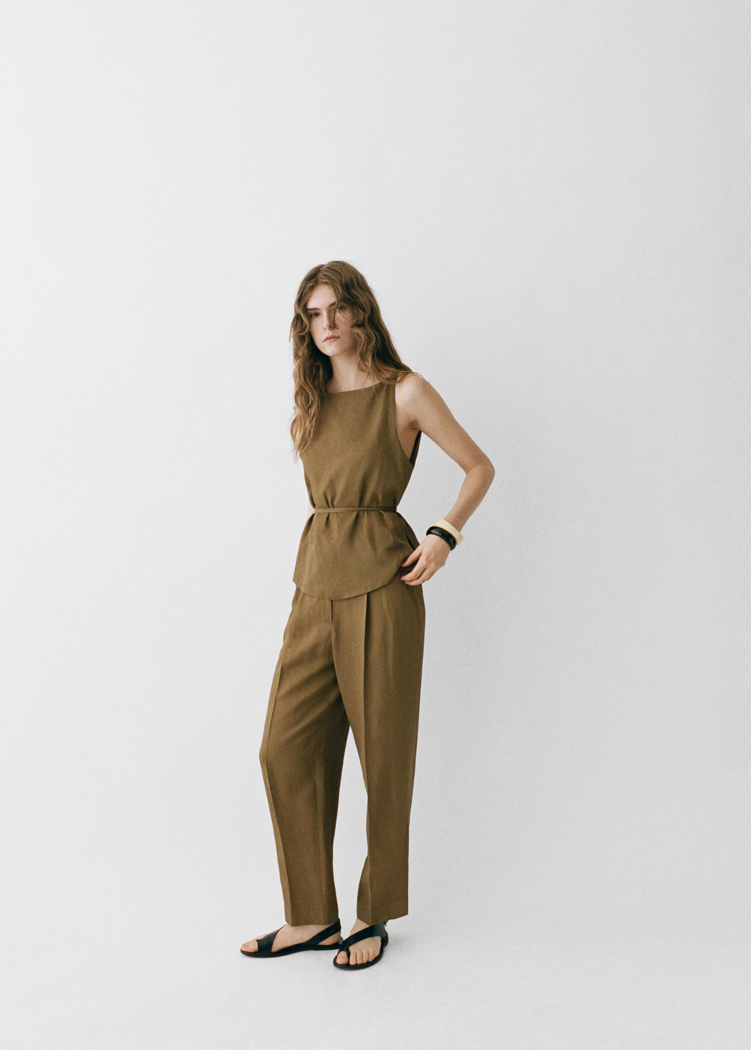 Linen-blend pleated trousers - Women | MANGO United Kingdom | MANGO (UK)