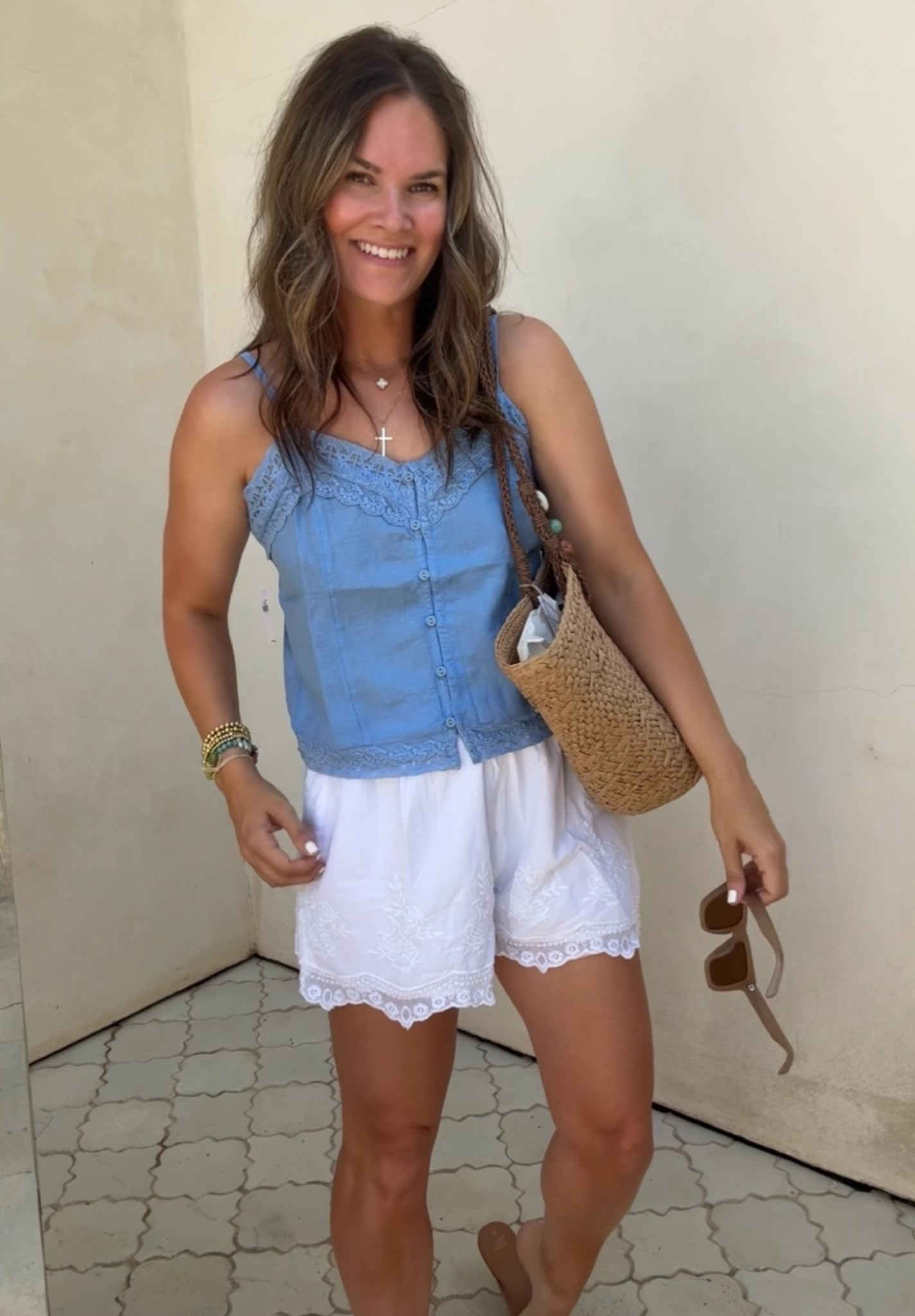 Today is the last day of the 50% off site-wide Old Navy sale! This whole look is giving Abercrombie 🙌🏼

#LTKSaleAlert #LTKmomlife #LTKootd