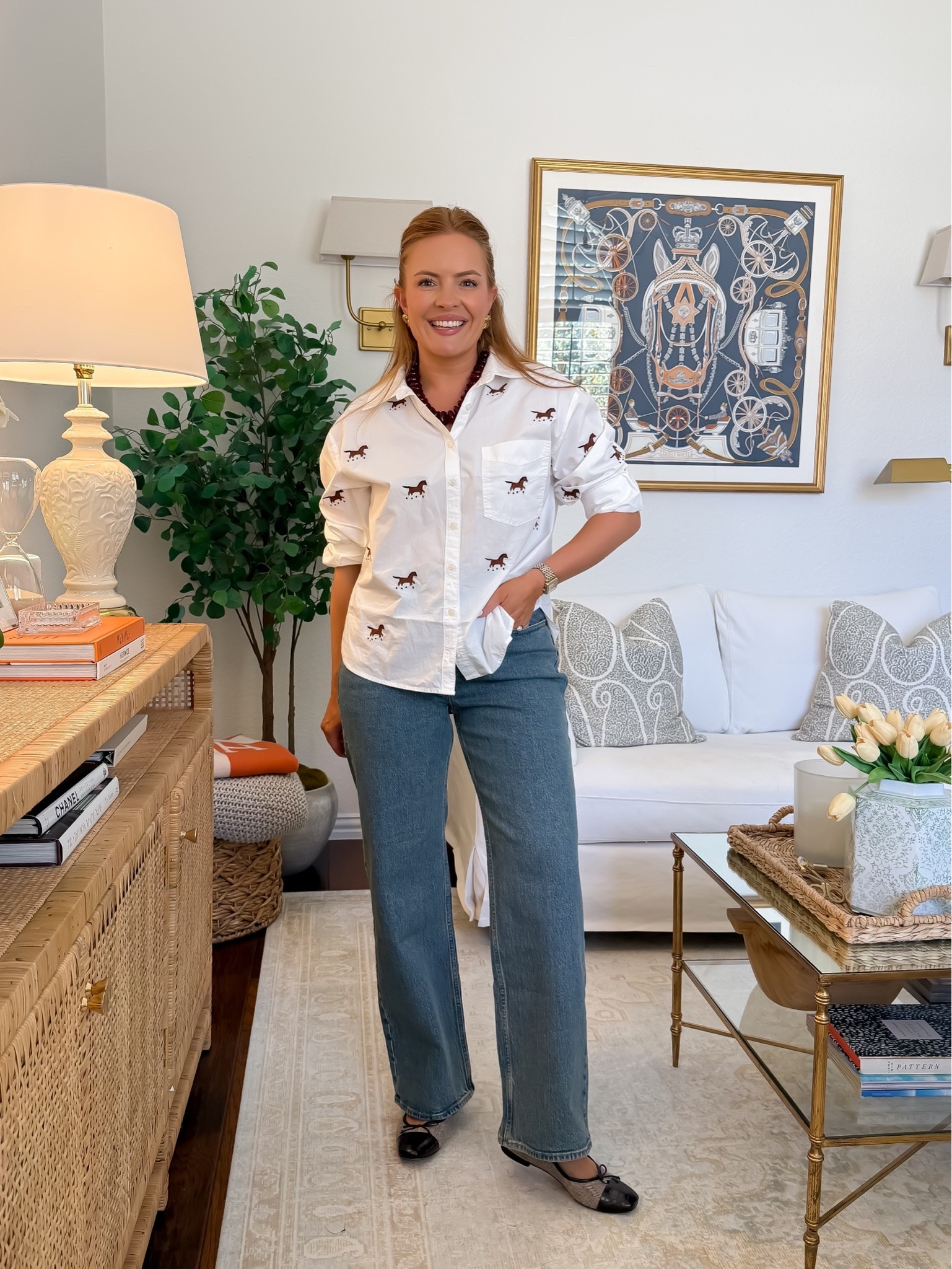 Sizing: TTS and I get the short

For the days you want your jeans to feel a little more relaxed 👖

This lighter wash + looser leg gives the whole outfit that effortless feel, especially with an oversized button-down and ballet flats. Such an easy fall uniform that still looks put together!

✨ The jeans are ON SALE right now!

#AbercrombieJeans #CasualFallStyle #FallOutfits #MomStyle #EverydayOutfit