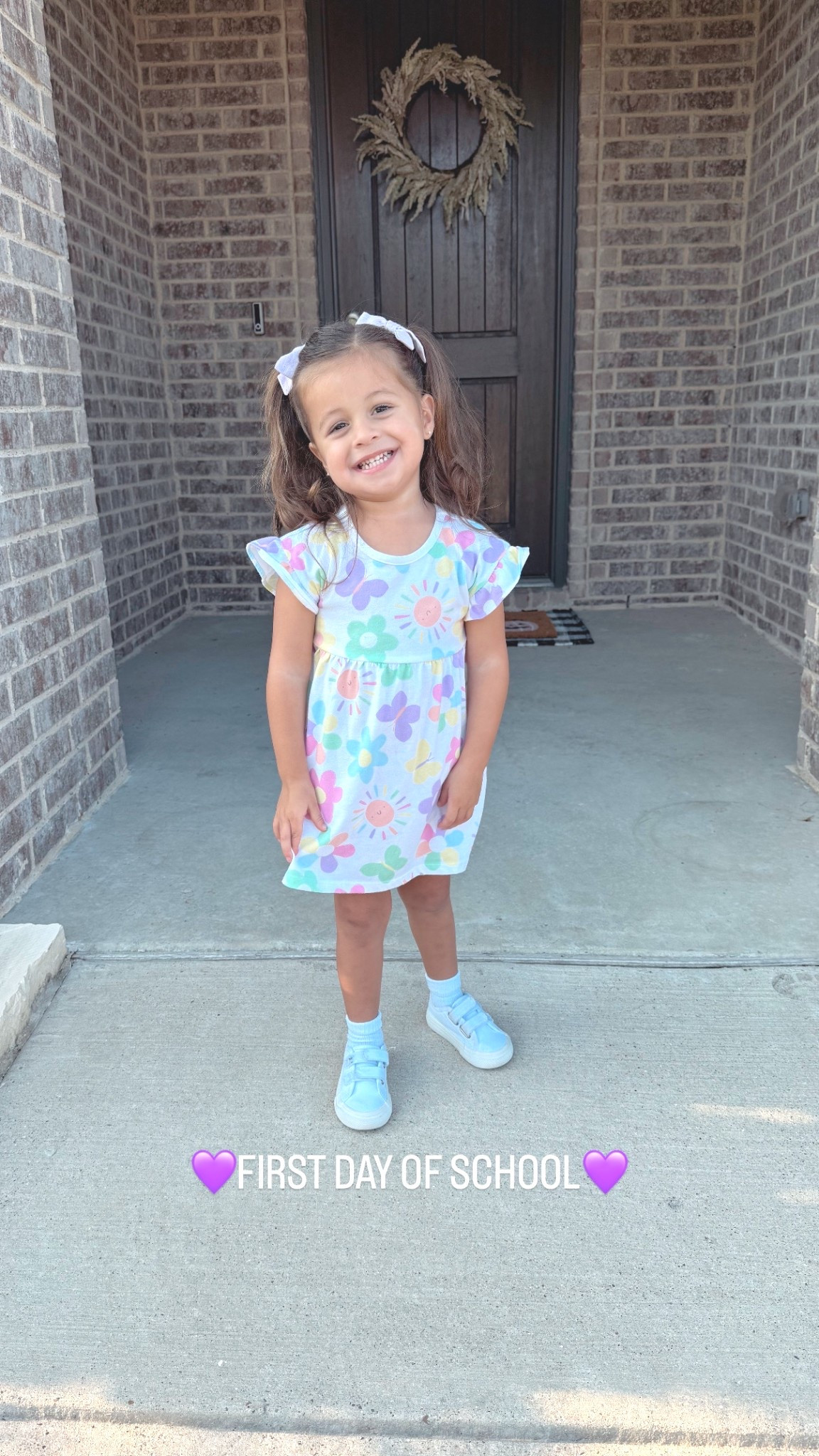 First day of preschool OOTD! Cute little dress for less 💜
