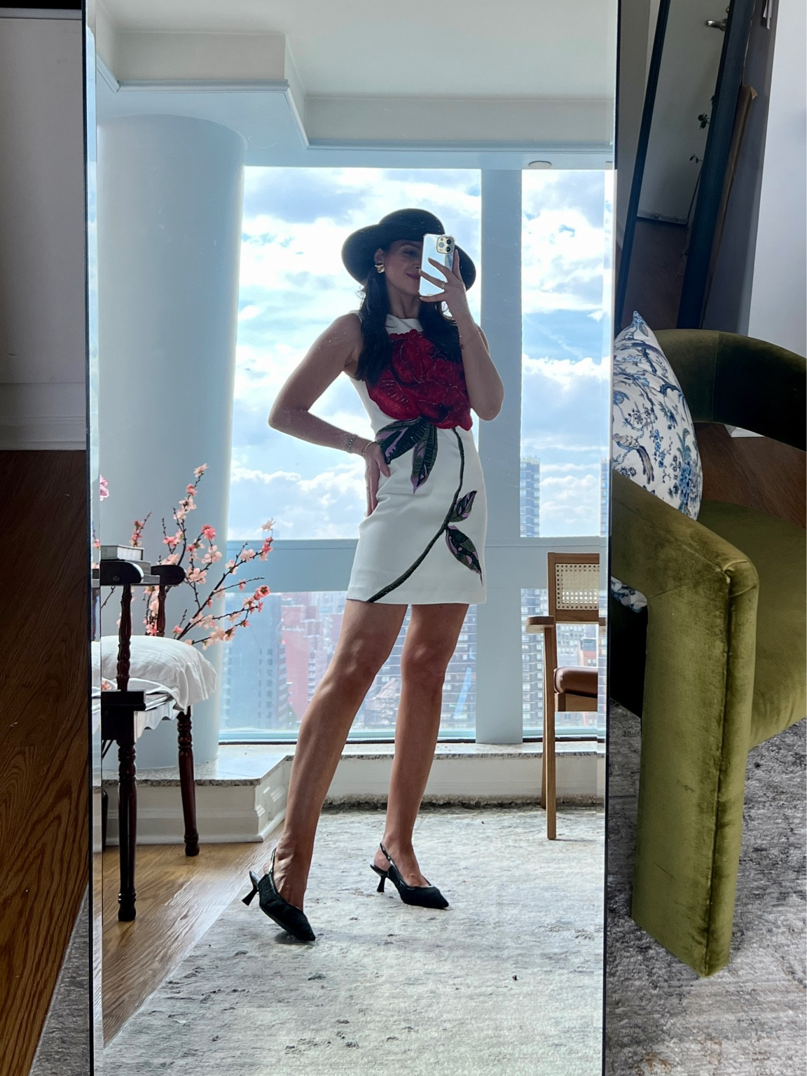 So in love with this Alice & Olivia dress I wore to the hat luncheon 🥹🌹 Linking other A&O dresses + BG has some 20% off right now!

#LTKSaleAlert #LTKParties #LTKWedding