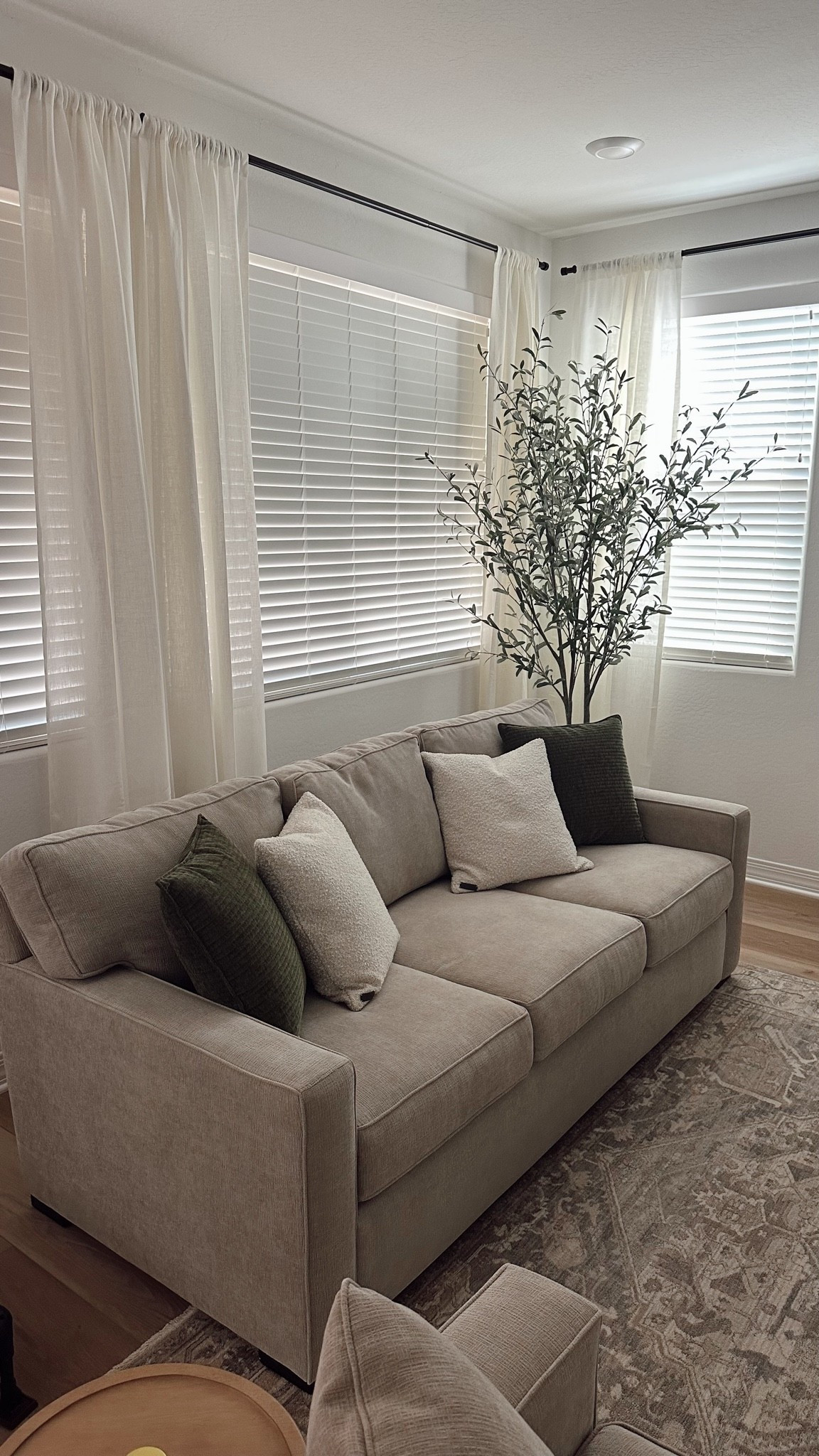 Living room decor

#LTKHome