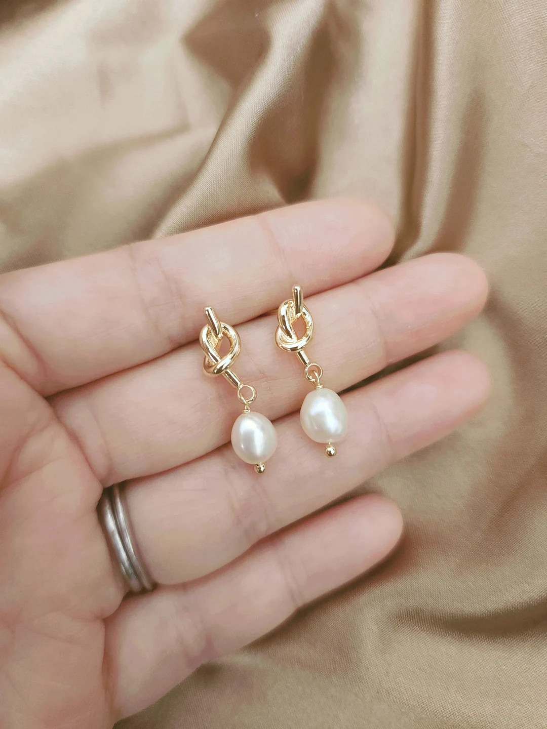 14k Gold Knot Pearl Earrings/single Pearl Earrings/freshwater Pearl Earrings/pearl Dangle/baroque... | Etsy (US)