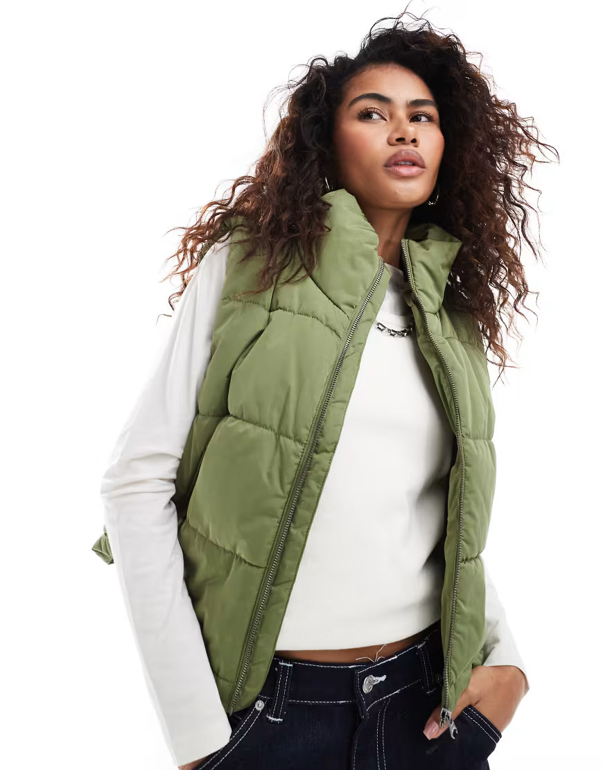 Vans MTE foundry puffed gilet in mid green | ASOS (Global)