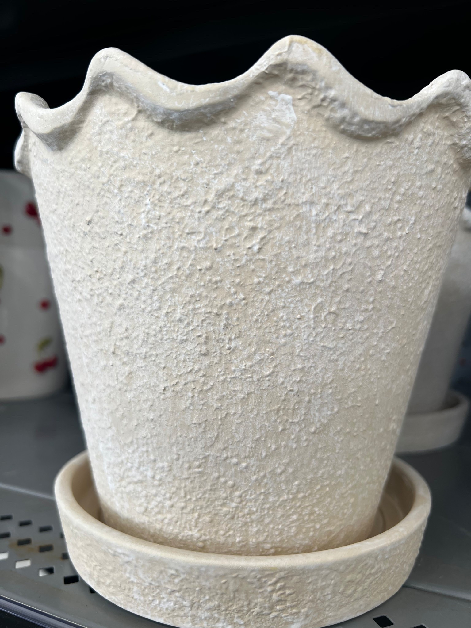 Indoor or outdoor scalloped planter. 

#planter #plant #indoor #outdoor #spring

#LTKHome #LTKSeasonal