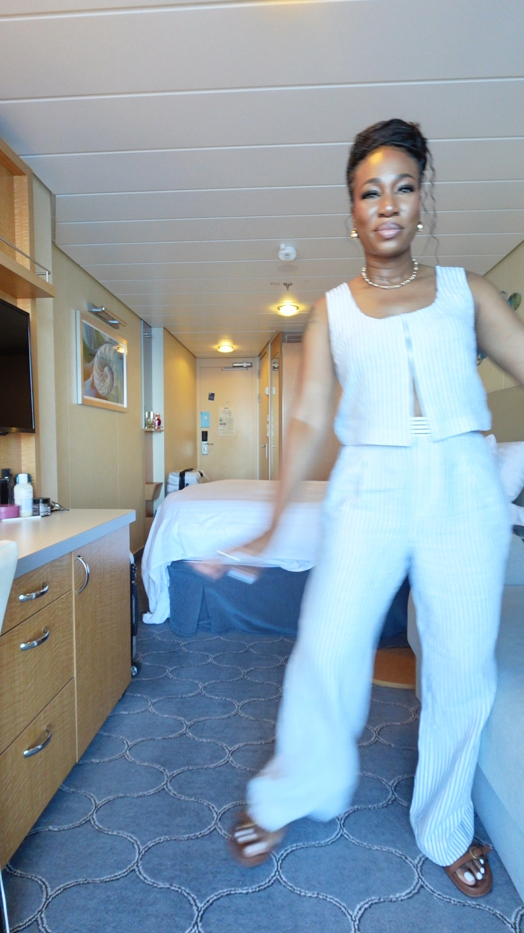 So in love with this linen pants and top I wore on my cruise vacation. 
Wearing a size 8 in both top and bottom.


#LTKVideo #LTKSeasonal #LTKStyleTip