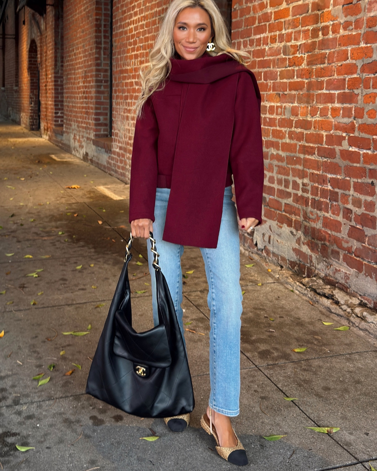 OOTD for a casual Xmas day in SF 🎄🎄🎄 my ever fave stretch jeans and this coat!!!! Omg this coat is soooo underpriced. Wearing a 00 in jeans, xs in coat. 

#LTKFindsUnder100 #LTKOver40 #LTKmomlife