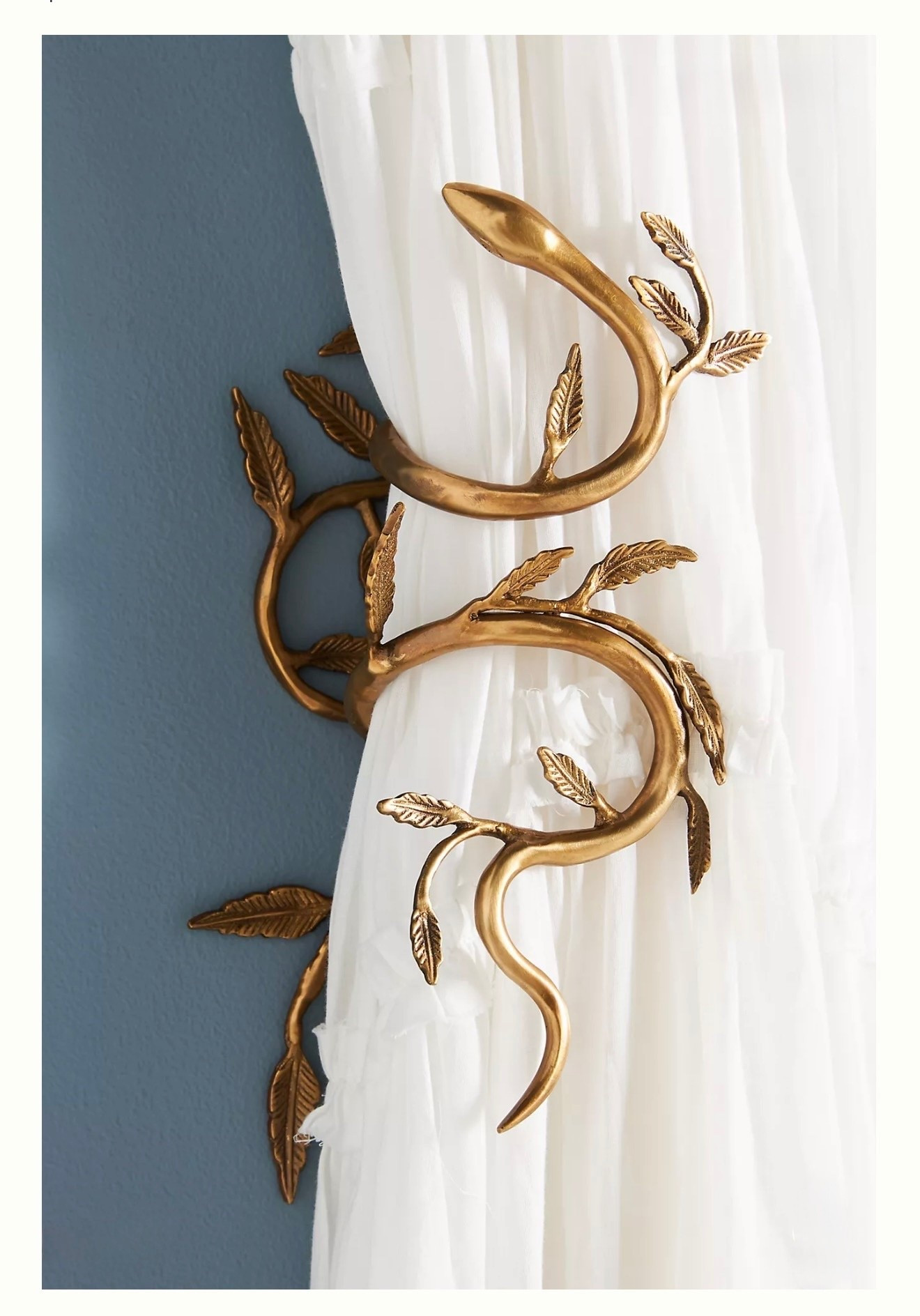 Serpentine Tieback


#LTKGiftGuide #LTKHoliday #LTKHome