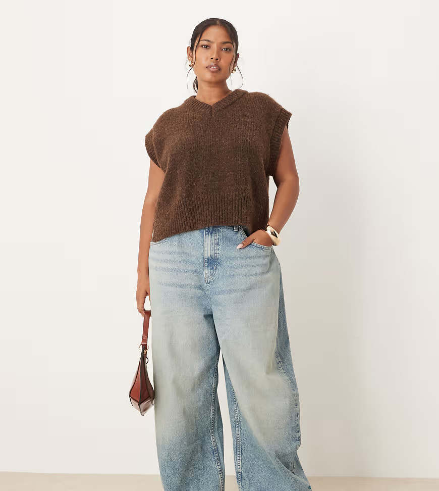 ASOS DESIGN Curve high waisted barrel jean in pale vintage wash-Blue | ASOS (Global)