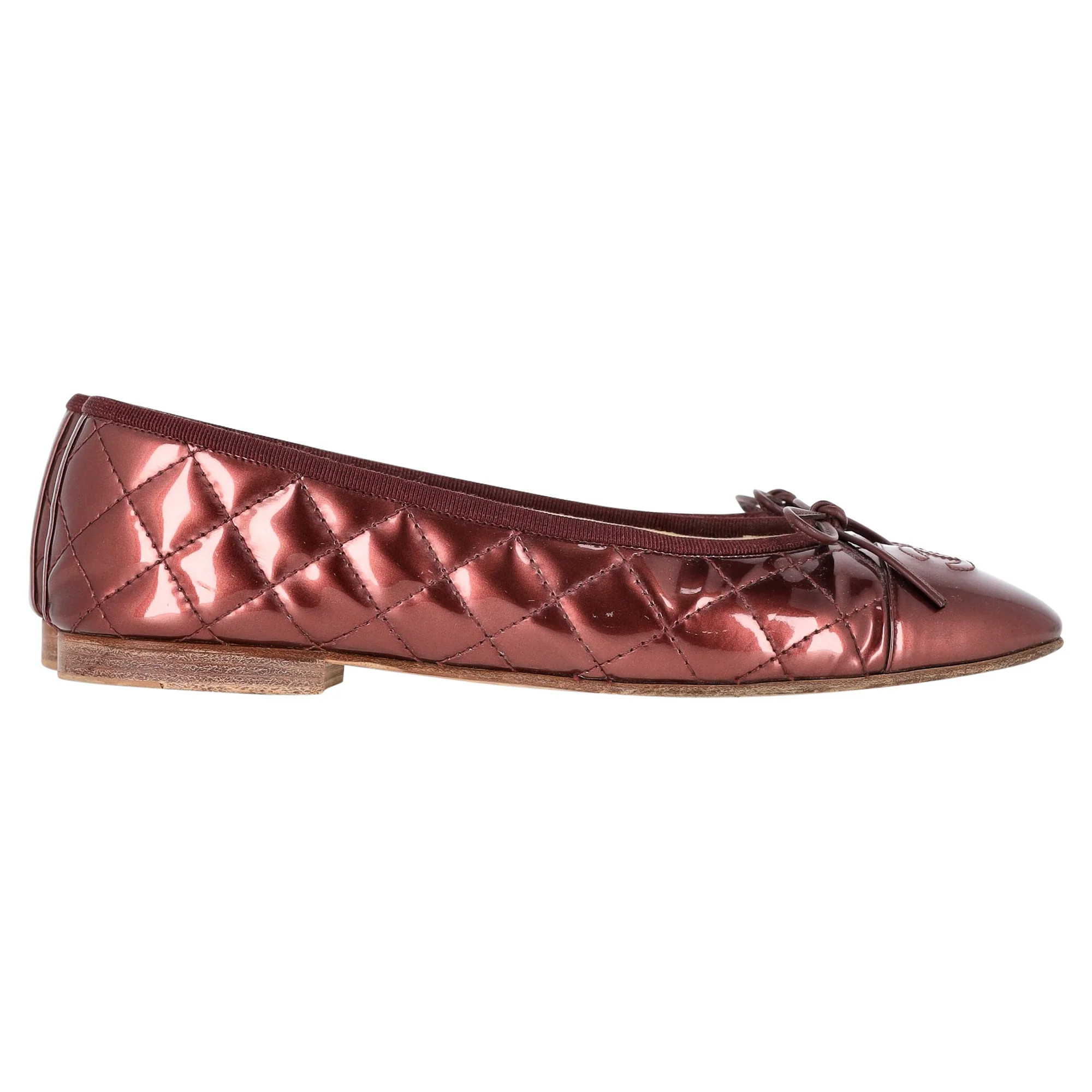 Channel Interlocking CC Logo Quilted Ballet Flats in Burgundy Patent Leather | Shop Simon